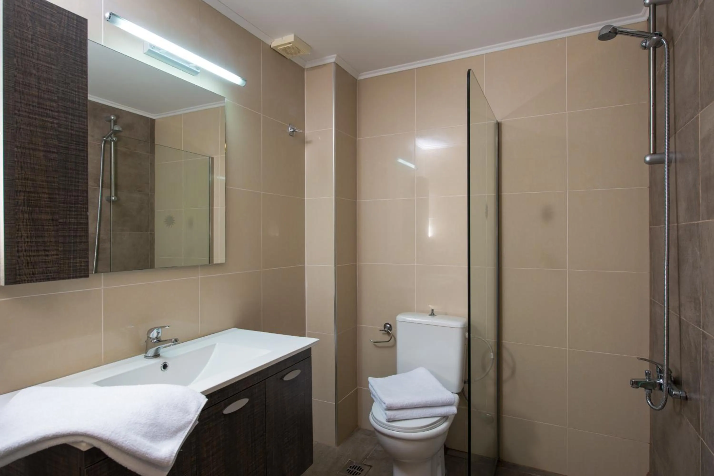 Bathroom in Gouves Waterpark Holiday Resort