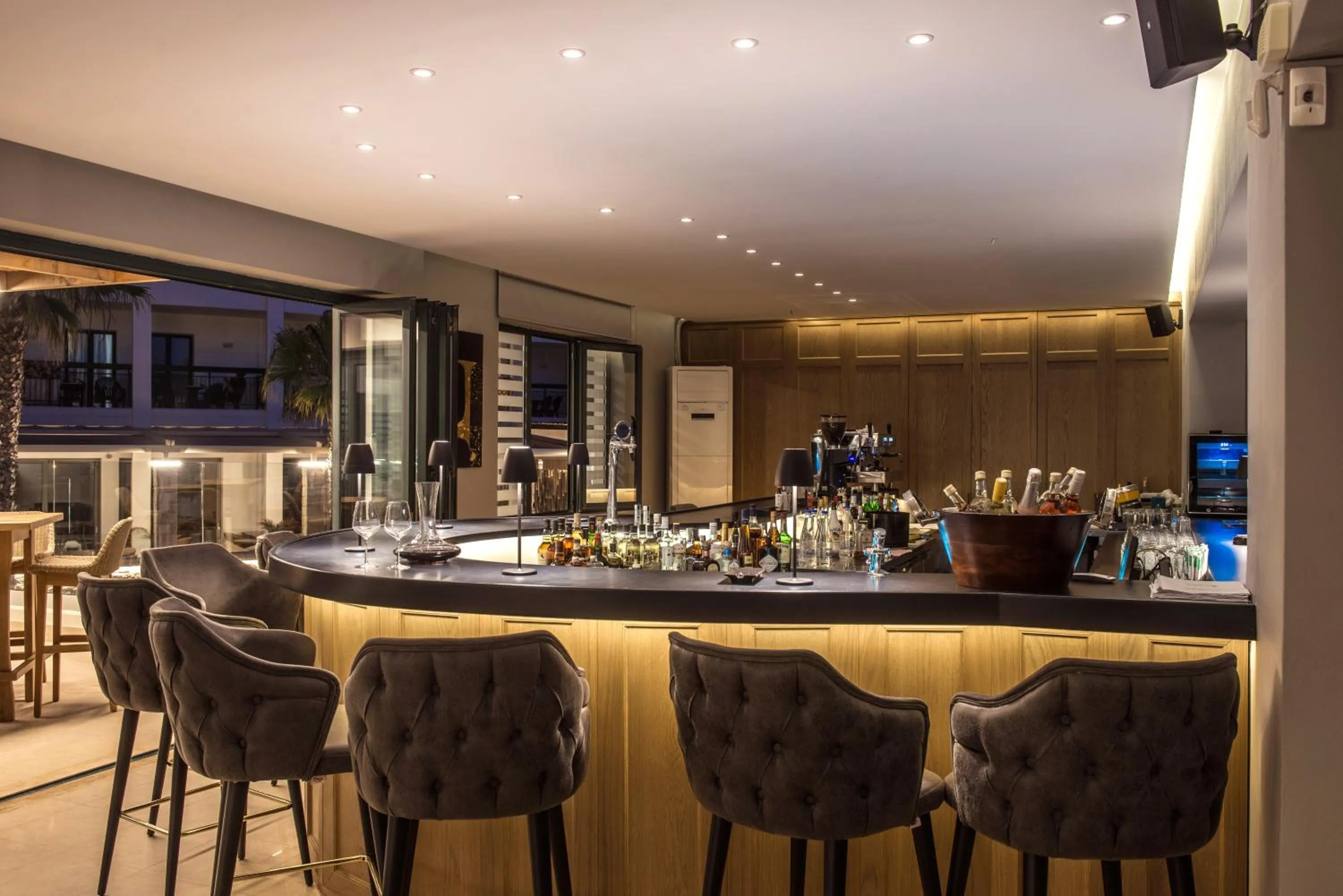 Lounge or bar in Gouves Waterpark Holiday Resort