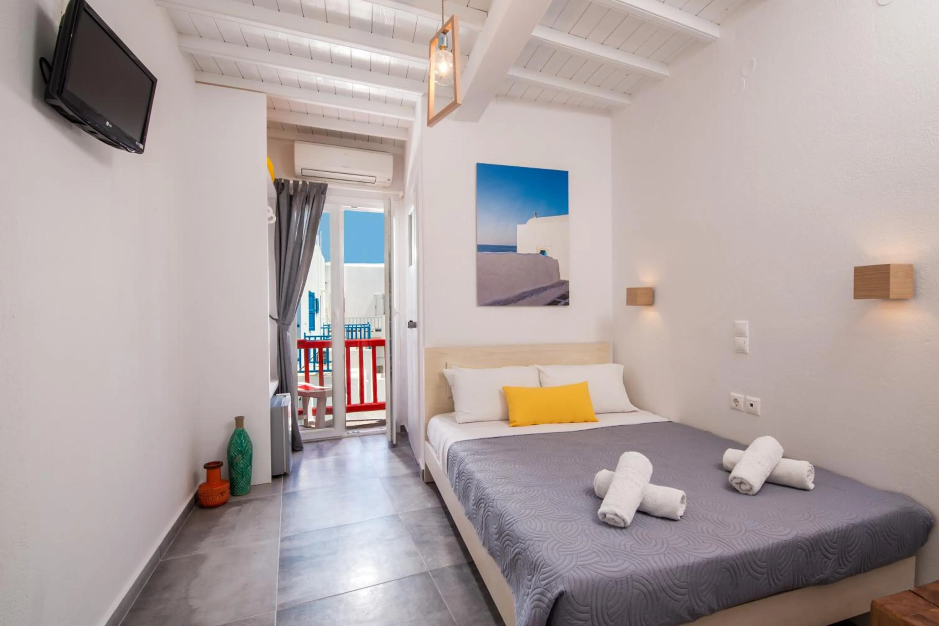 bunk bed, Bed in Orpheas Rooms