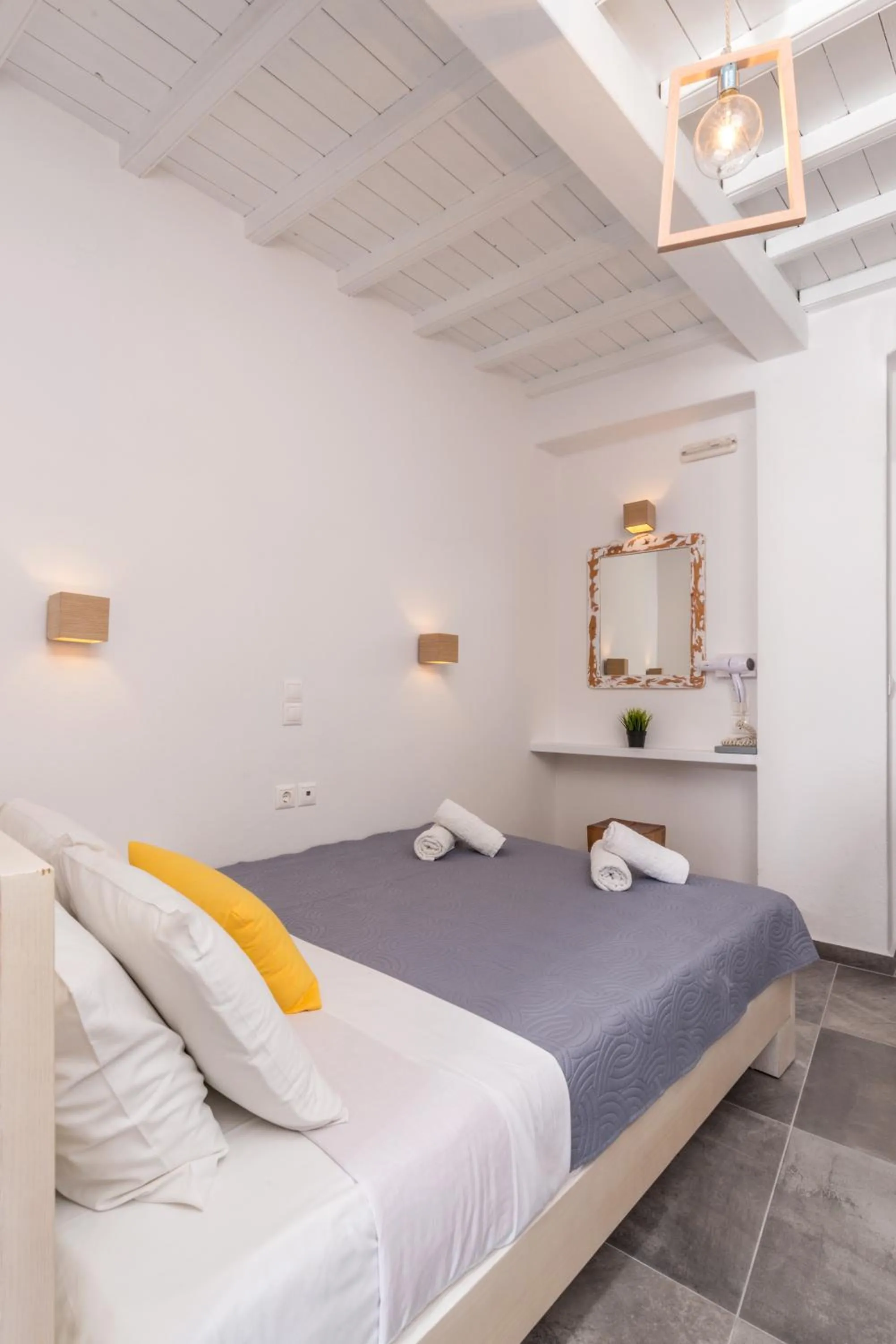 bunk bed, Bed in Orpheas Rooms