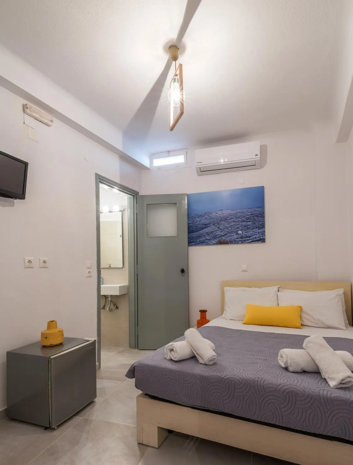 Bed in Orpheas Rooms