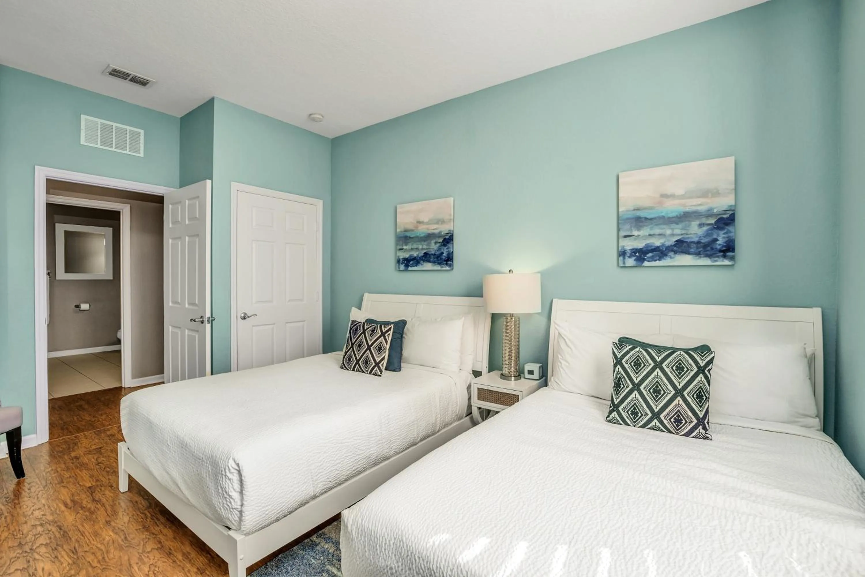 Bed in Newly Updated Condo w Scenic Resort View