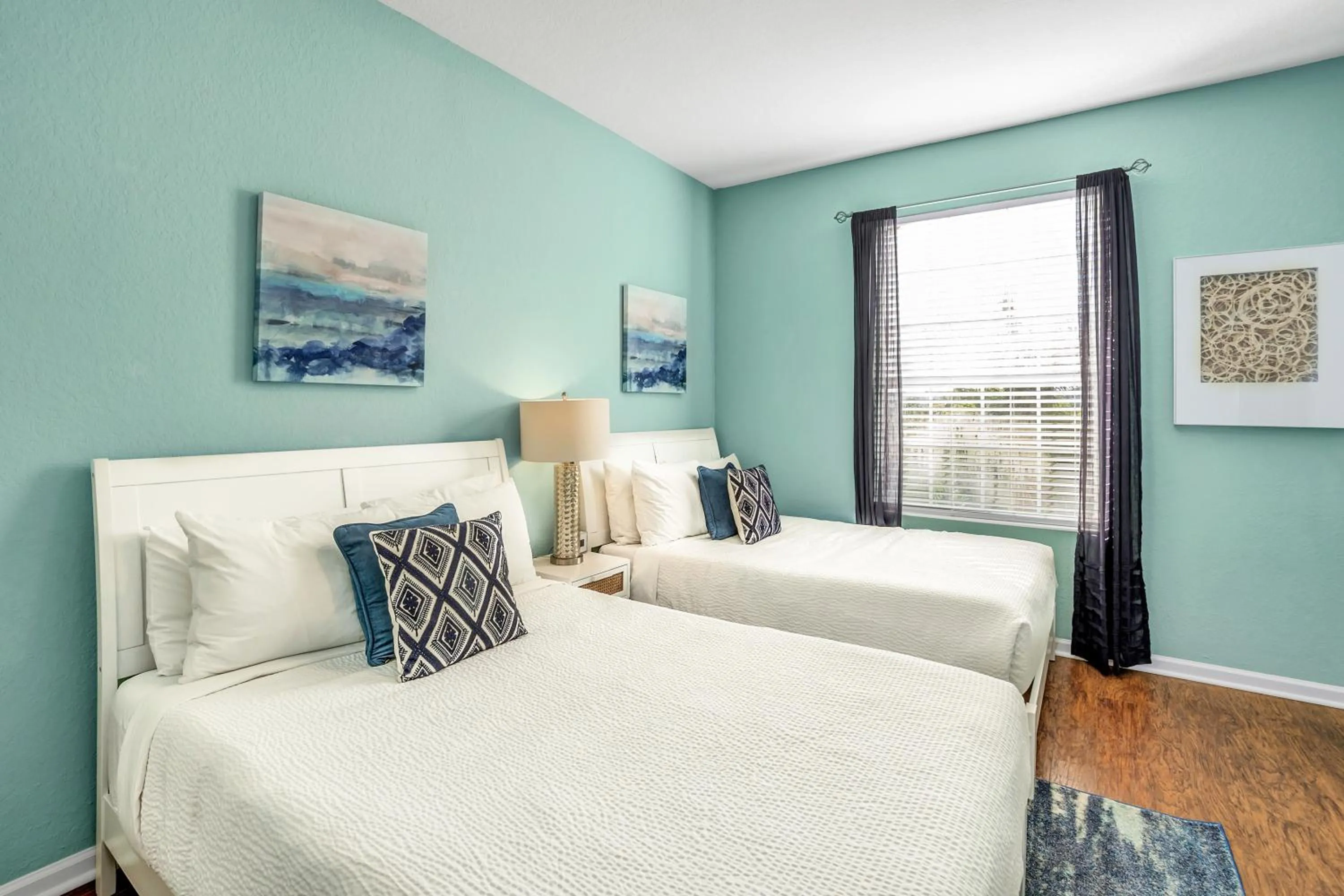 Bed in Newly Updated Condo w Scenic Resort View