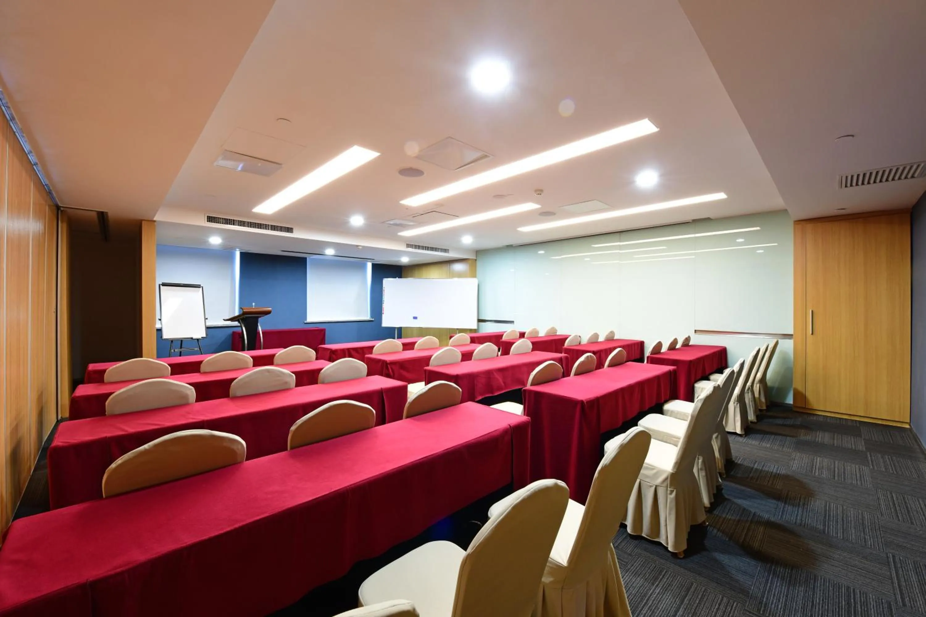Meeting/conference room in Holiday Inn Express Changchun High-Tech Zone by IHG