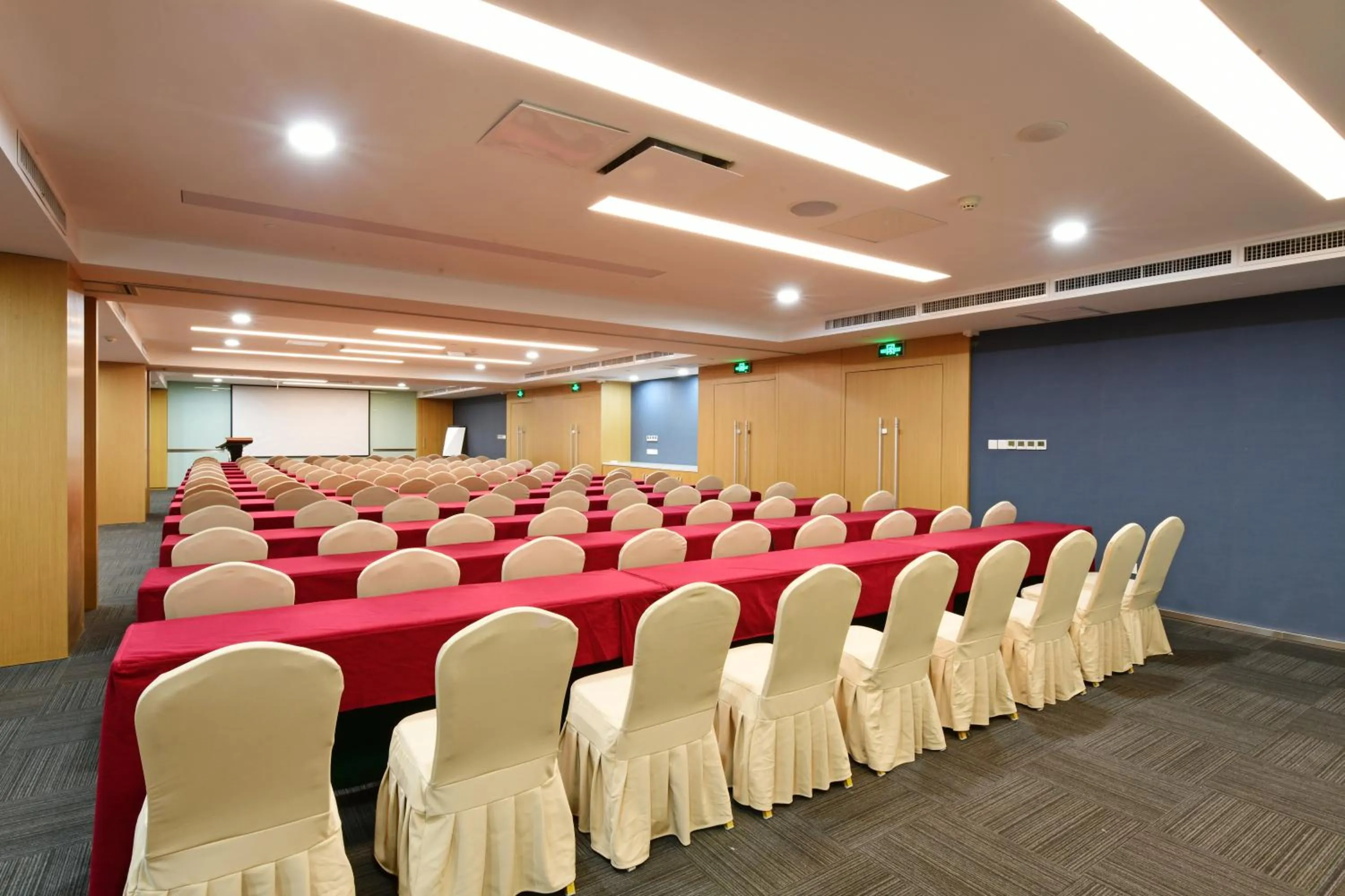 Meeting/conference room in Holiday Inn Express Changchun High-Tech Zone by IHG