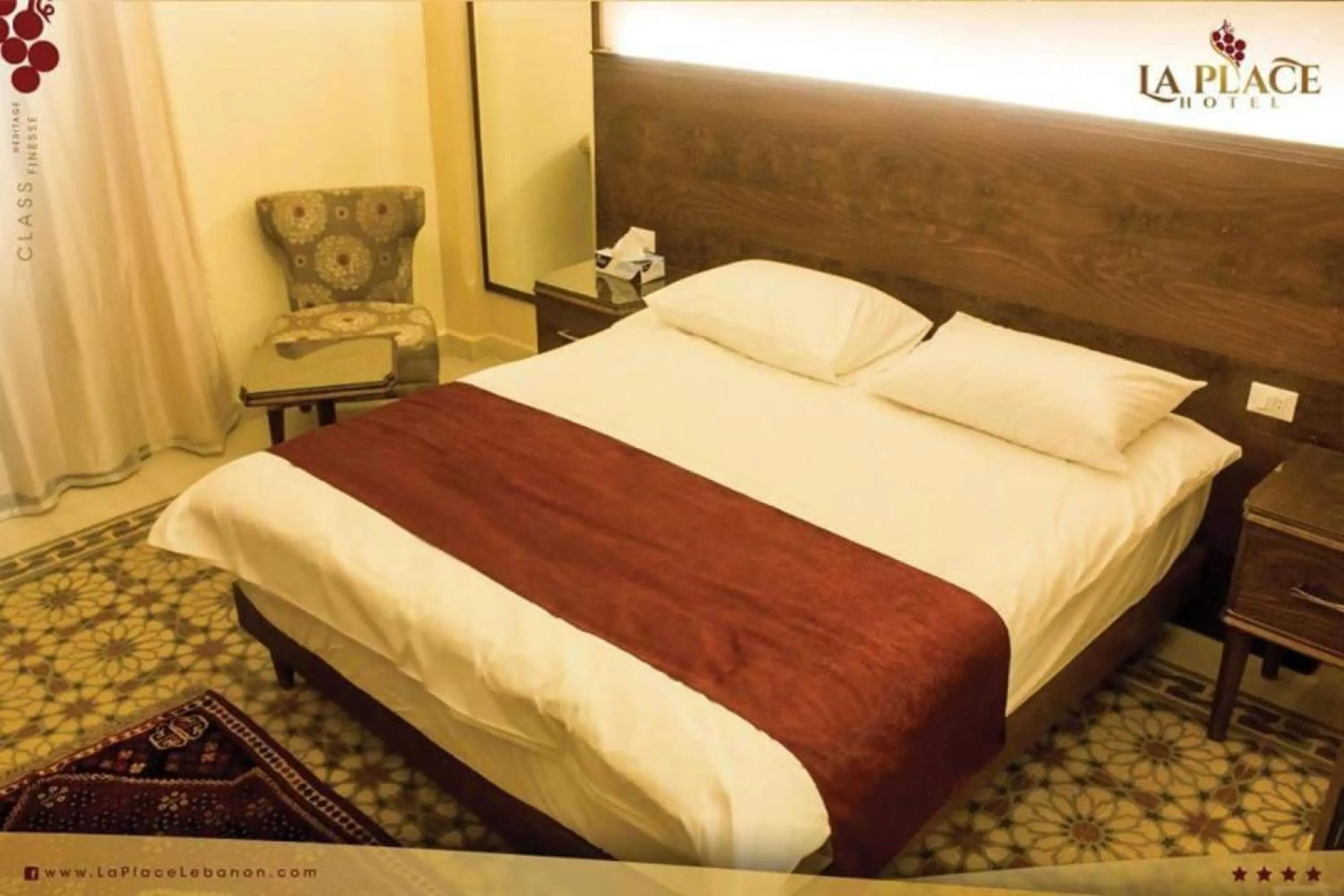 Bed in La Place Hotel