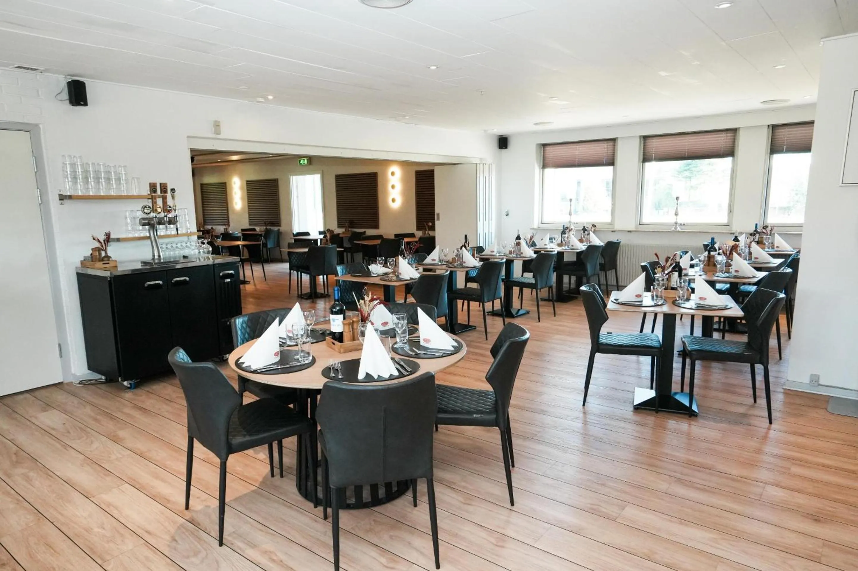 Restaurant/places to eat in Hotel Falken