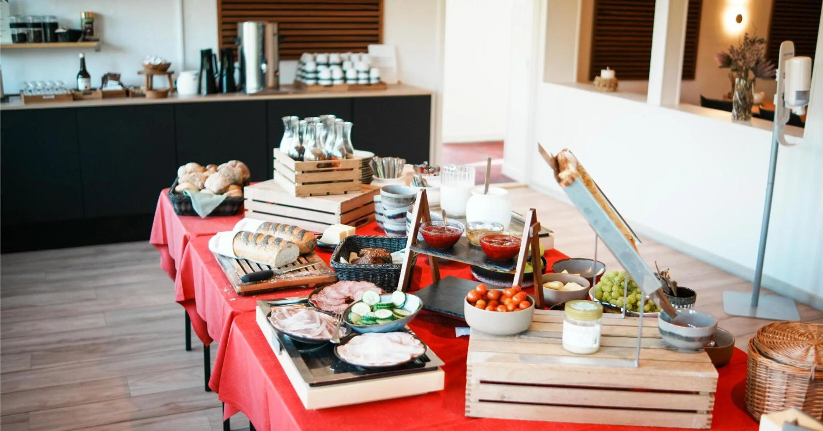 Breakfast in Hotel Falken