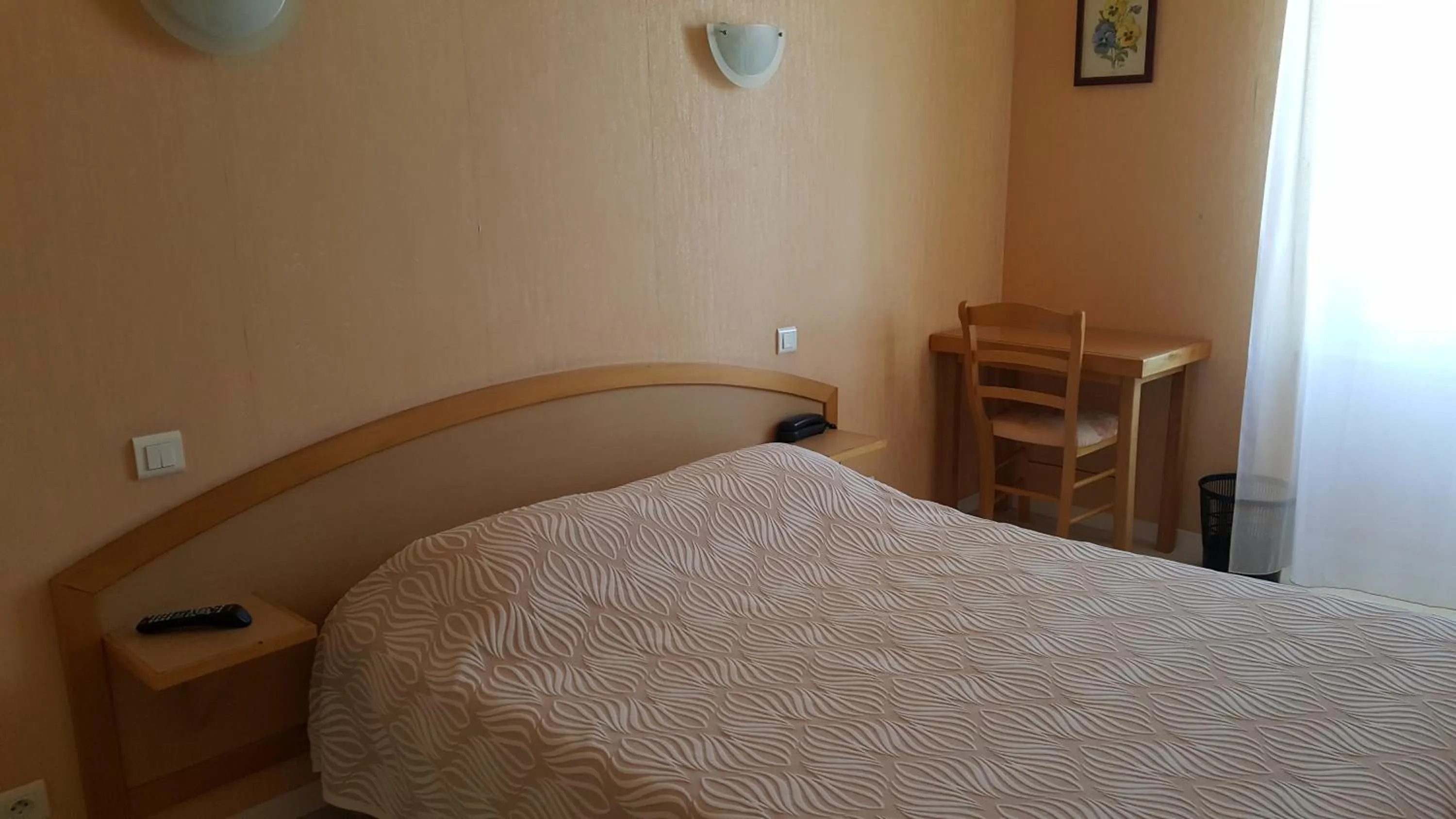 Bedroom, Bed in Hotel La Renaissance