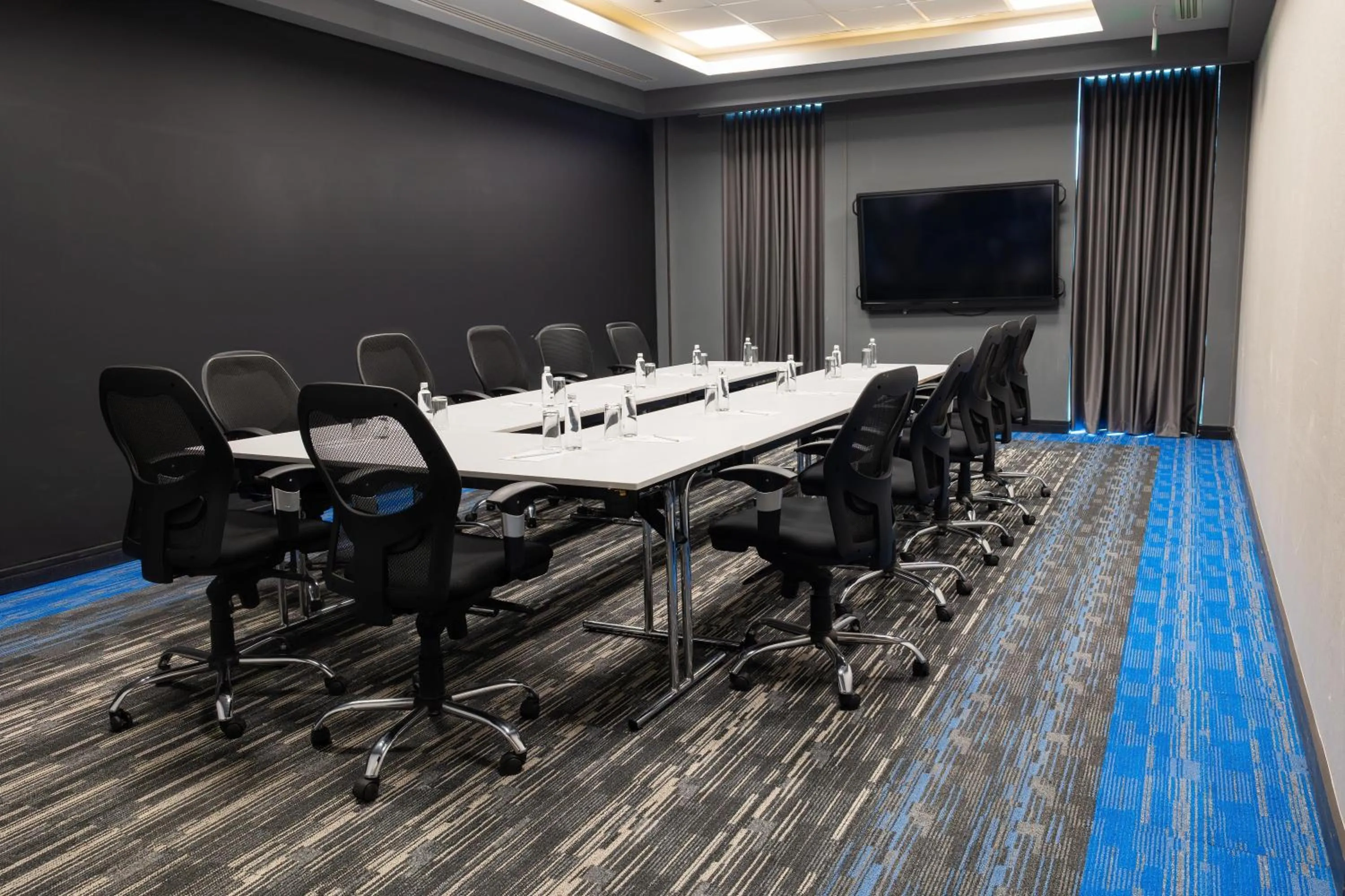 Meeting/conference room in Park Inn by Radisson Jubail Industrial City