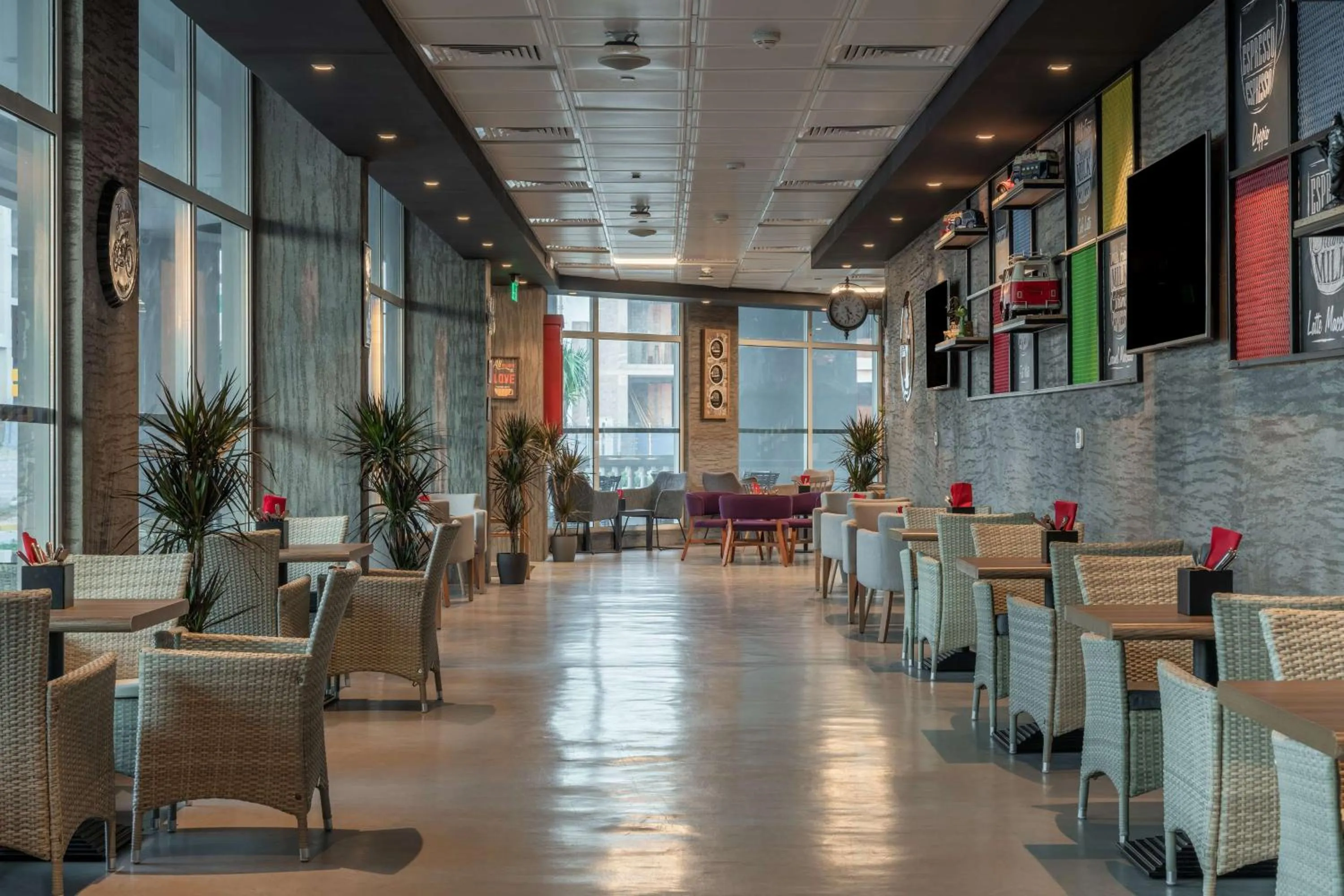 Lounge or bar in Park Inn by Radisson Jubail Industrial City
