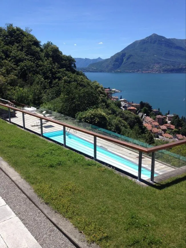 Swimming pool in Paradiso del lago
