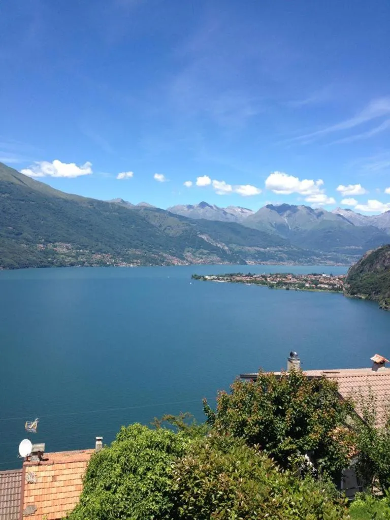 Swimming pool in Paradiso del lago