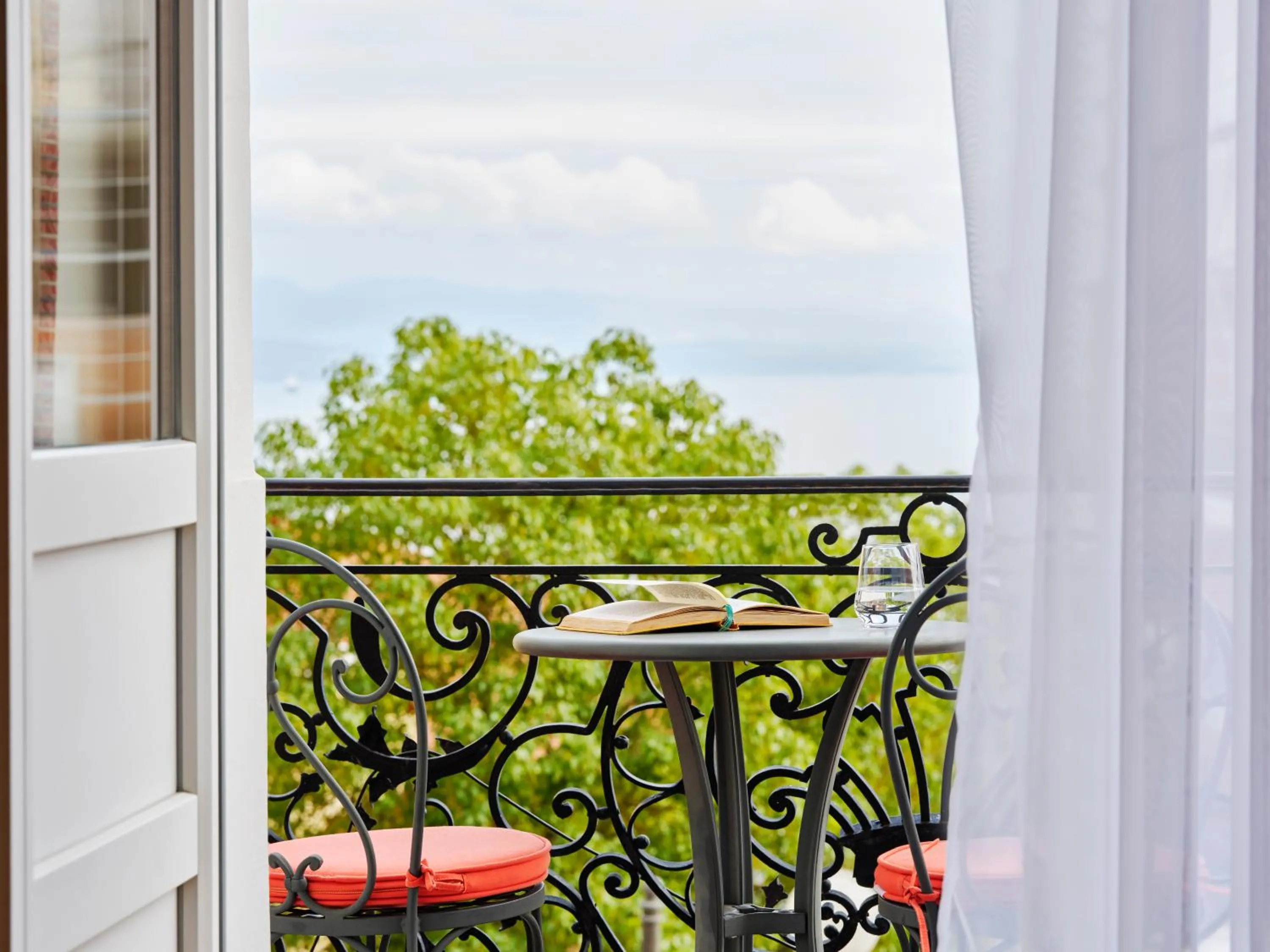 Patio in Hotel Continental