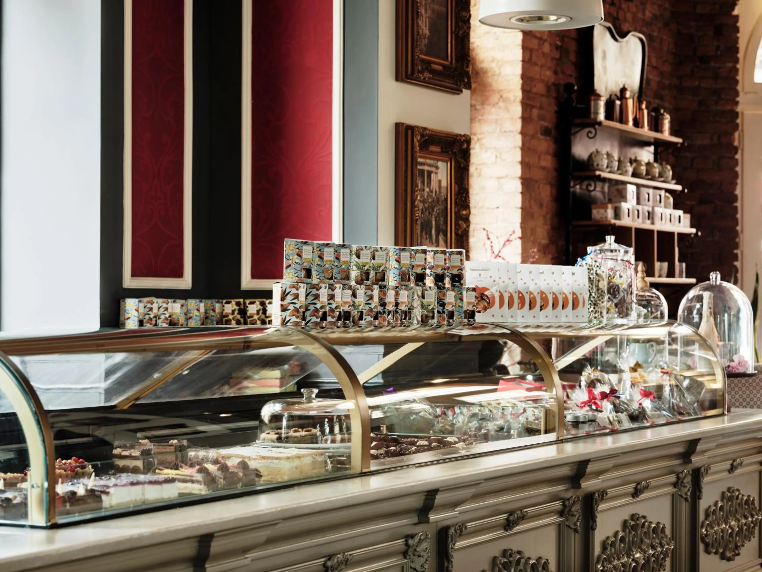 Lounge or bar in Hotel Continental