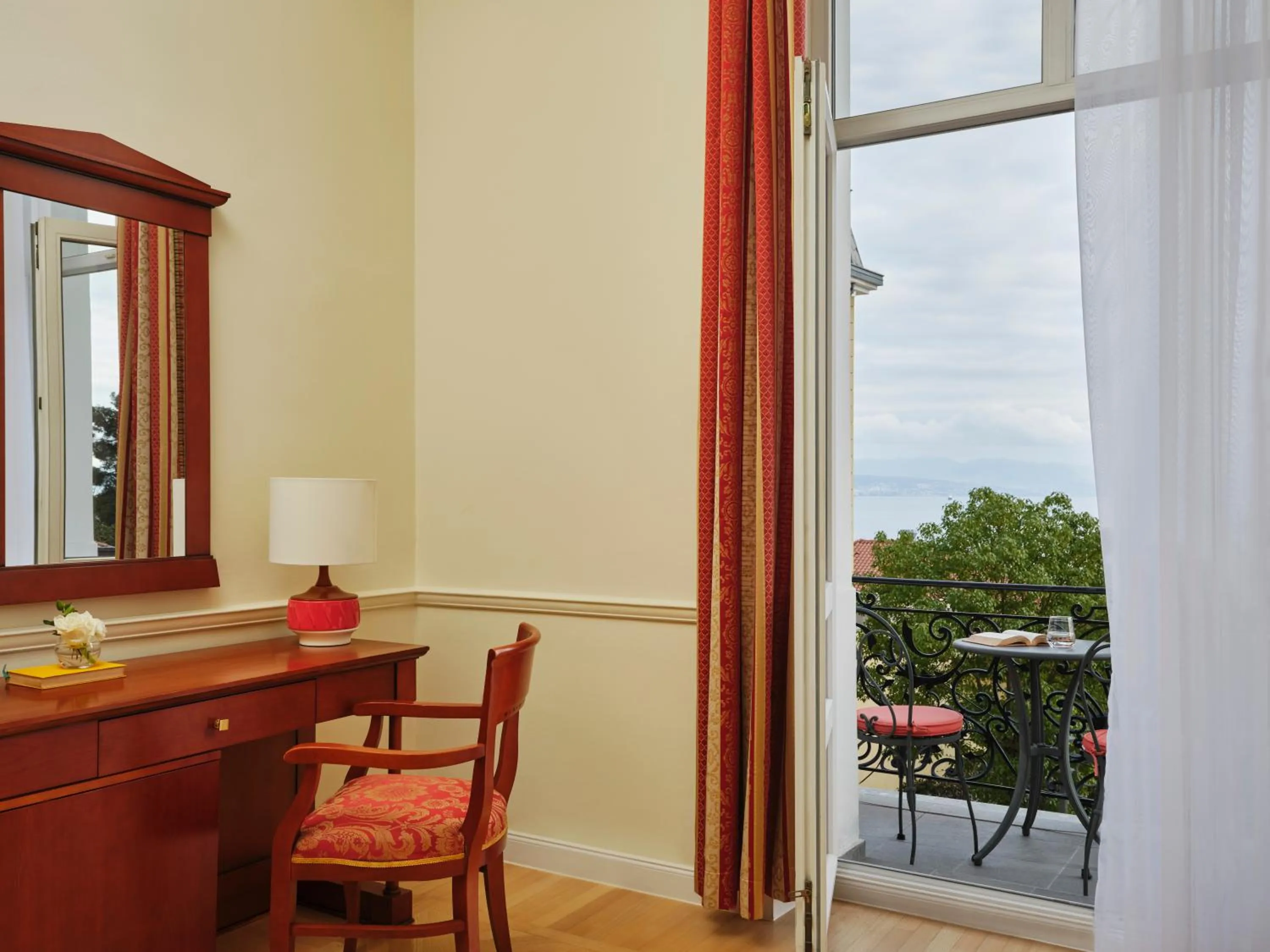 Natural landscape in Hotel Continental