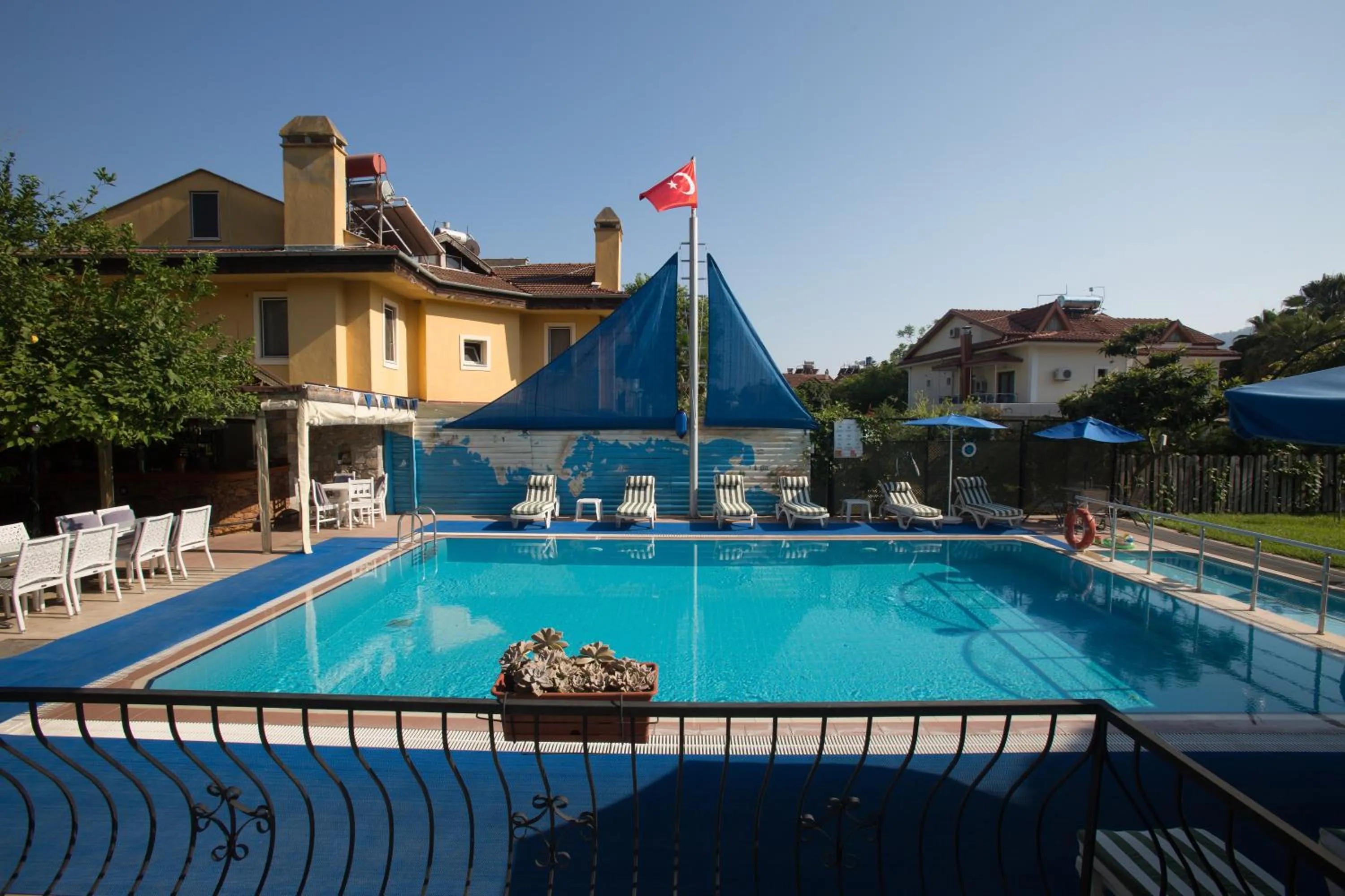 Balcony/Terrace in Dedeminn Garden Hotel