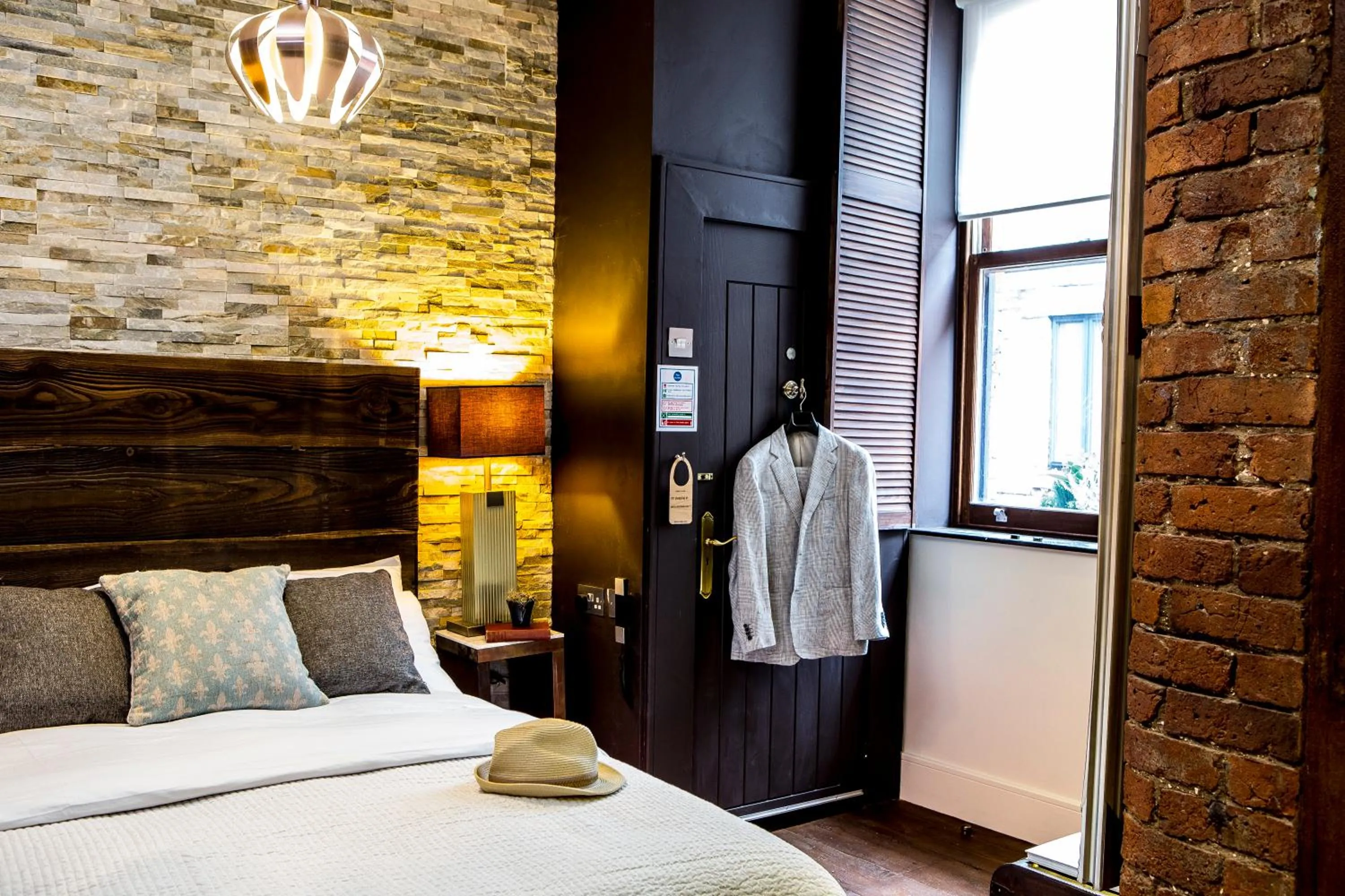 Bed in The Cow Hollow Hotel