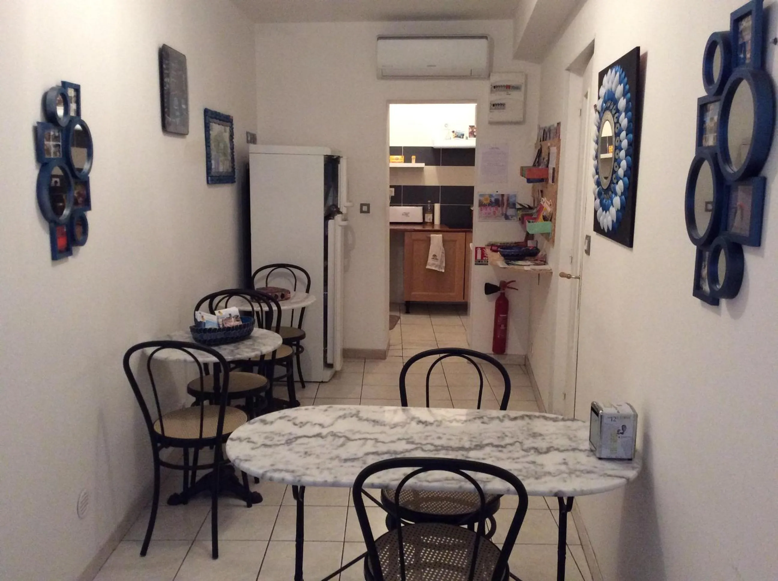 Coffee/tea facilities in La Maison d'Olivier