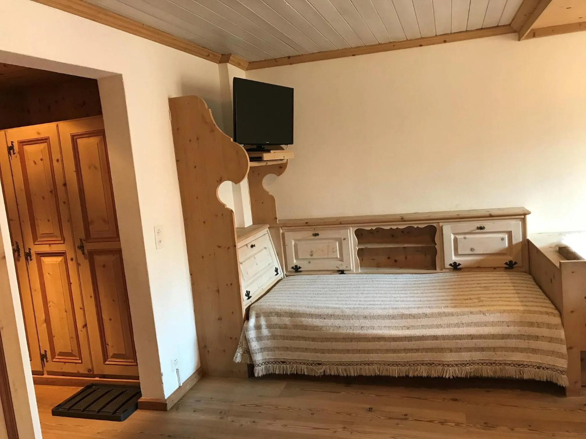 Photo of the whole room, Bed in Hotel Klarer