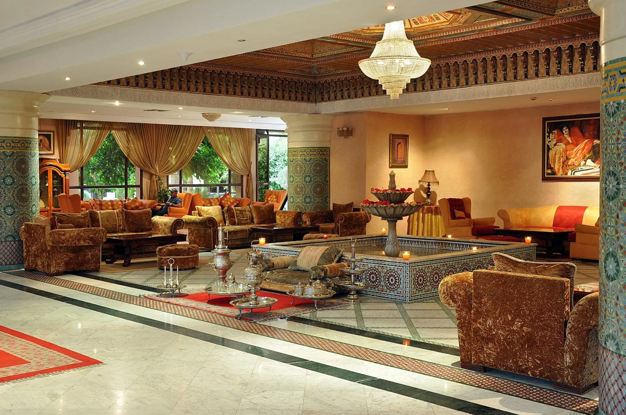 On-site shops in Zalagh Parc Palace