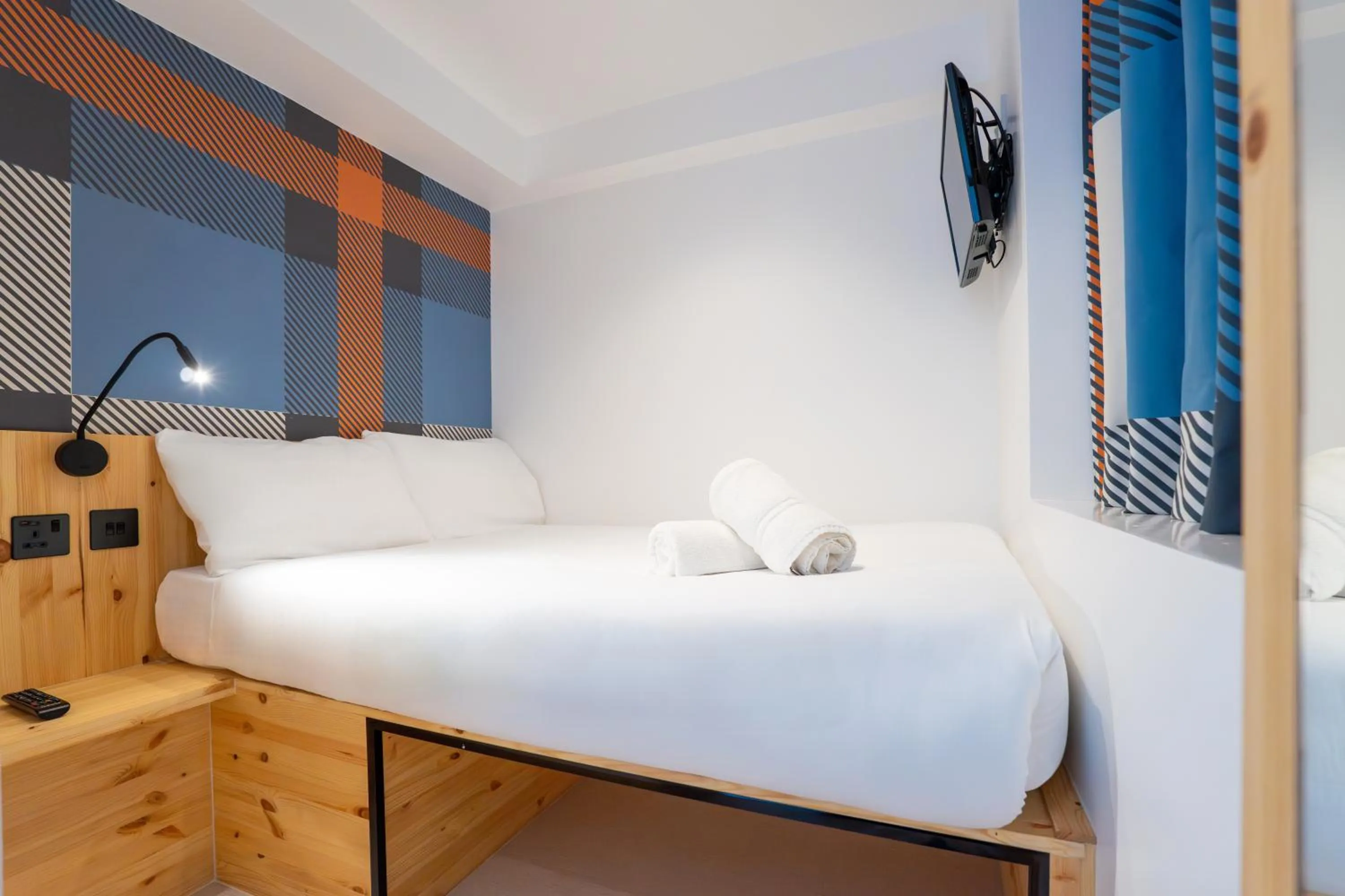 Bed in easyHotel Paddington