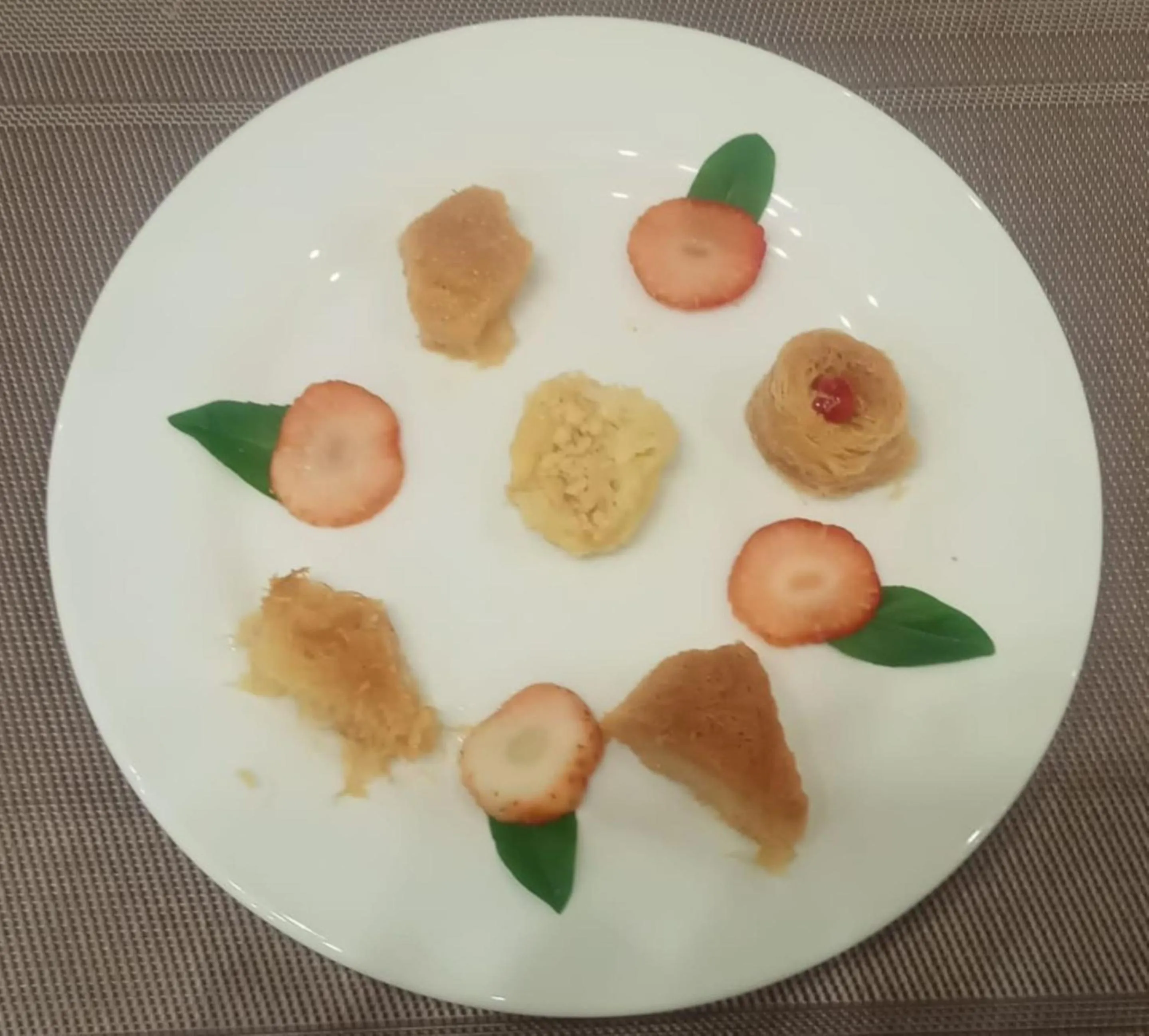 Restaurant/places to eat in Silver Beach Boutique Hotel