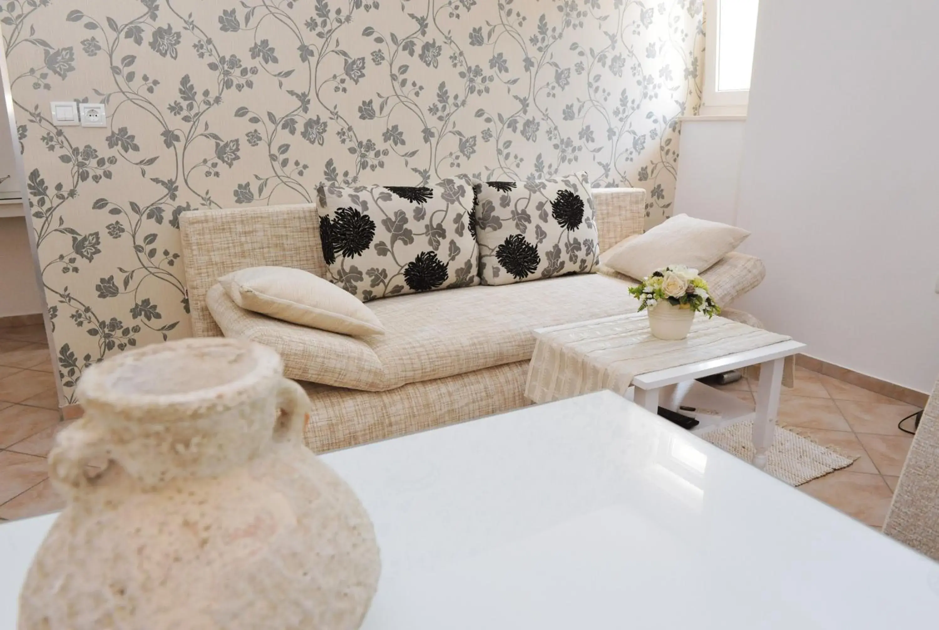 One-Bedroom Apartment with Sofa Bed in Guesthouse Villa Vice One-Bedroom Apartment with Sofa Bed in Guesthouse Villa Vice