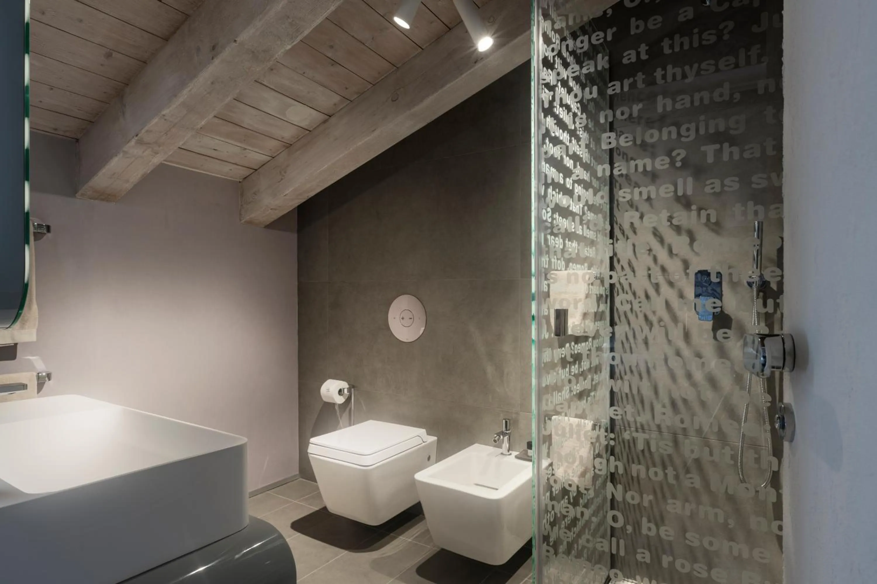 Bathroom in Lords of Verona Luxury Apartments