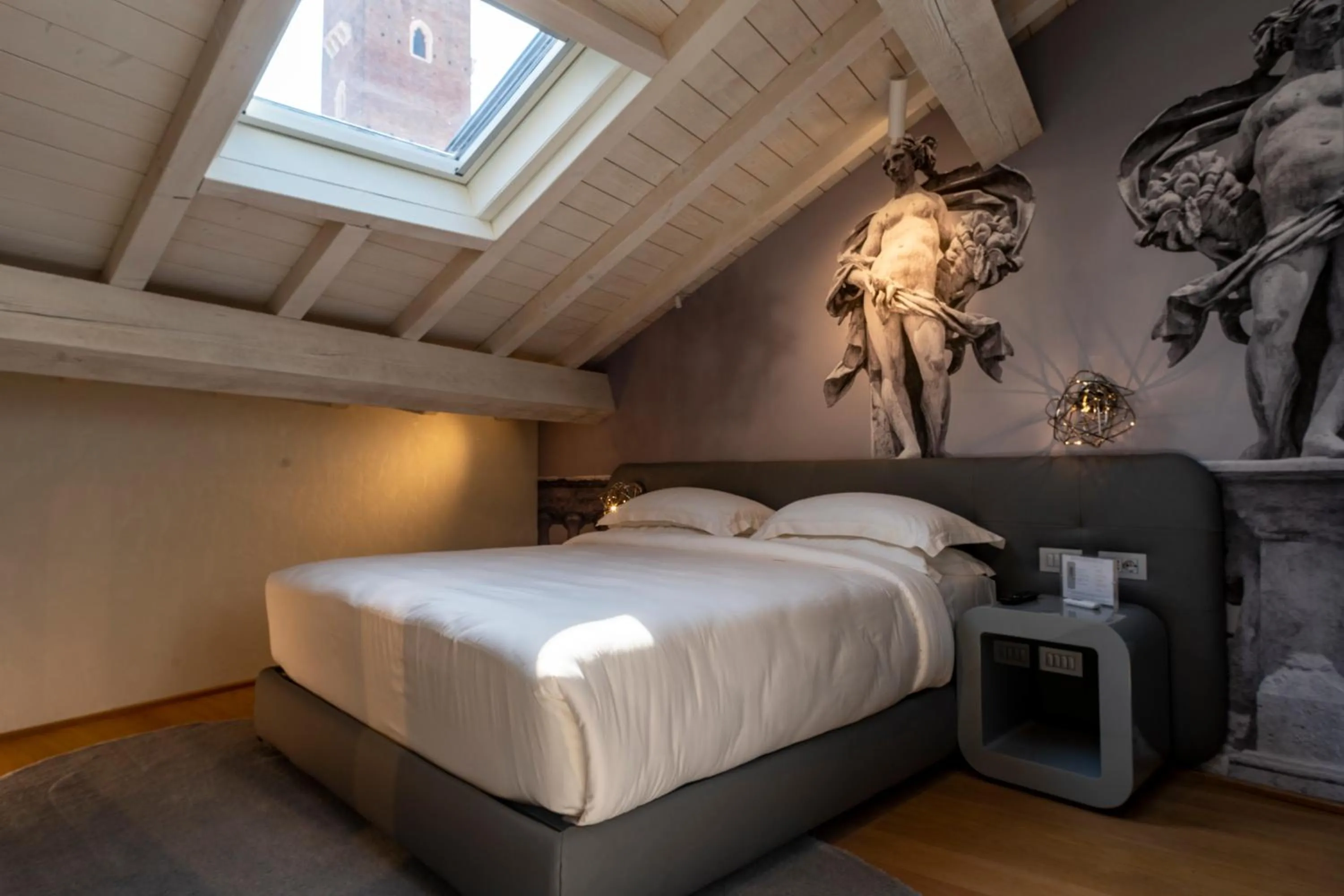 Decorative detail, Bed in Lords of Verona Luxury Apartments