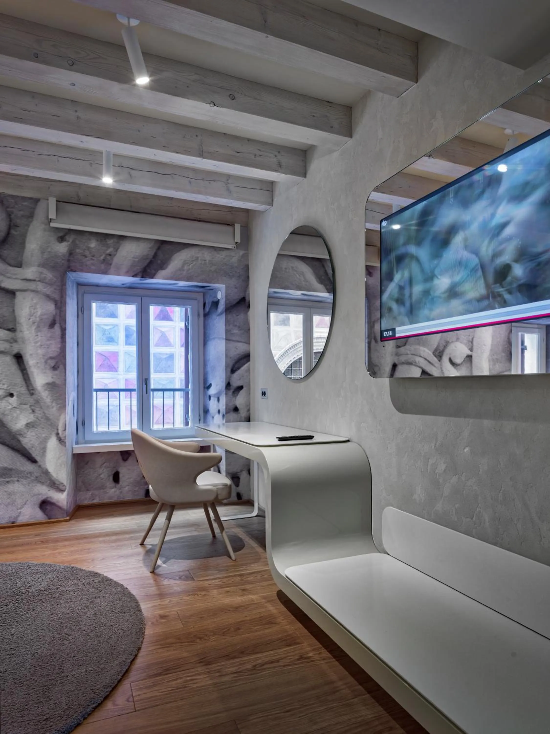 TV and multimedia in Lords of Verona Luxury Apartments