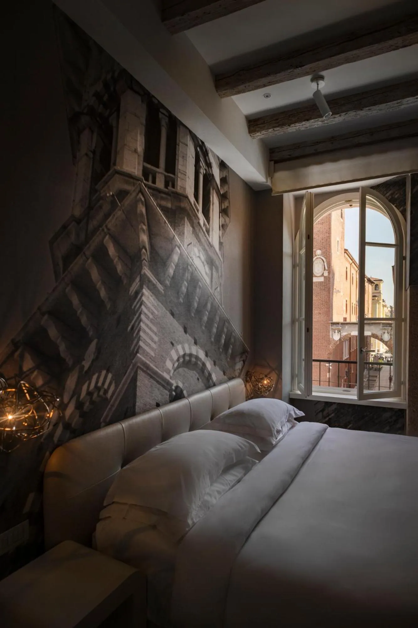 Bedroom, Bed in Lords of Verona Luxury Apartments