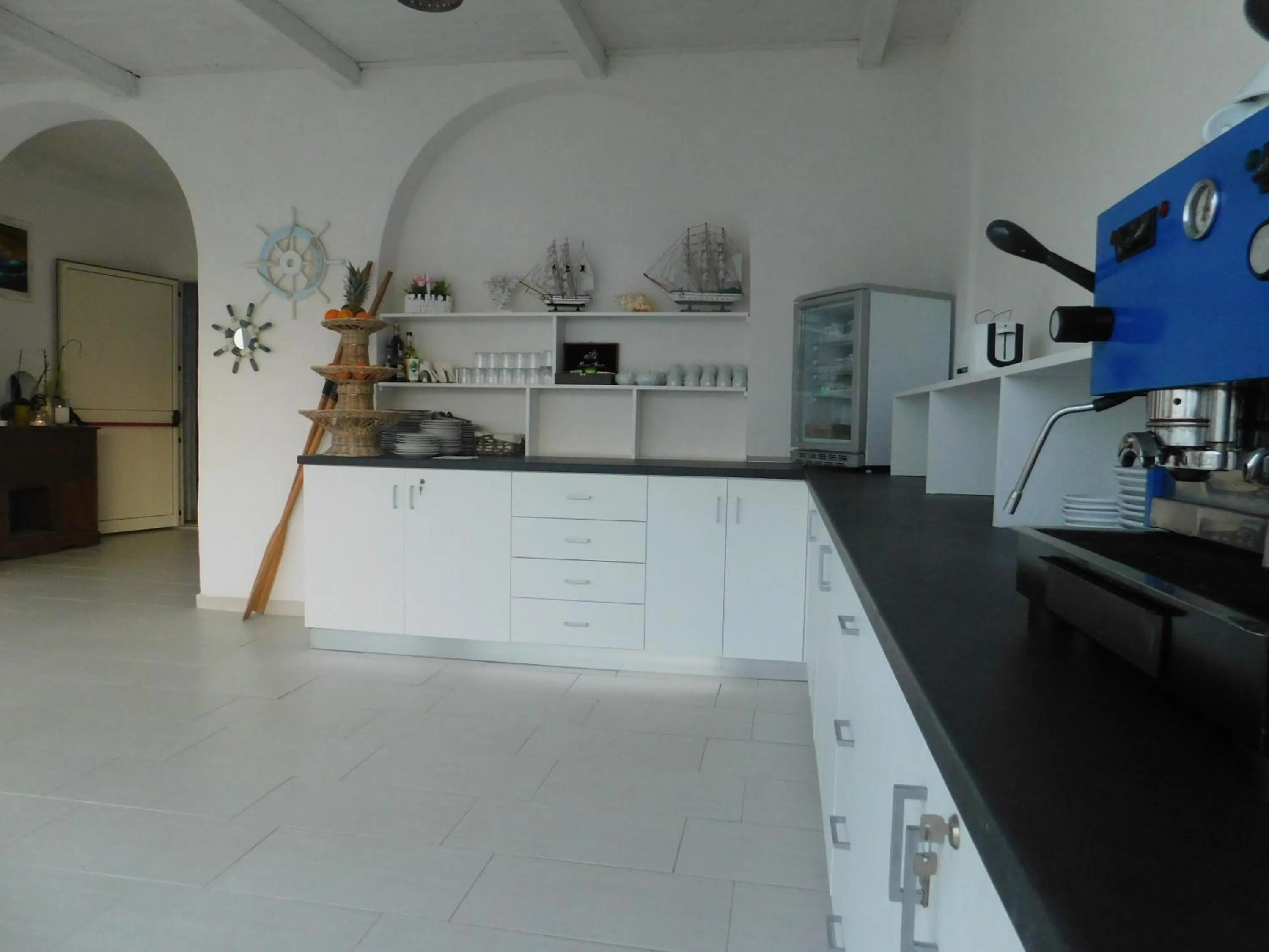 Buffet breakfast in La Porta del Mare