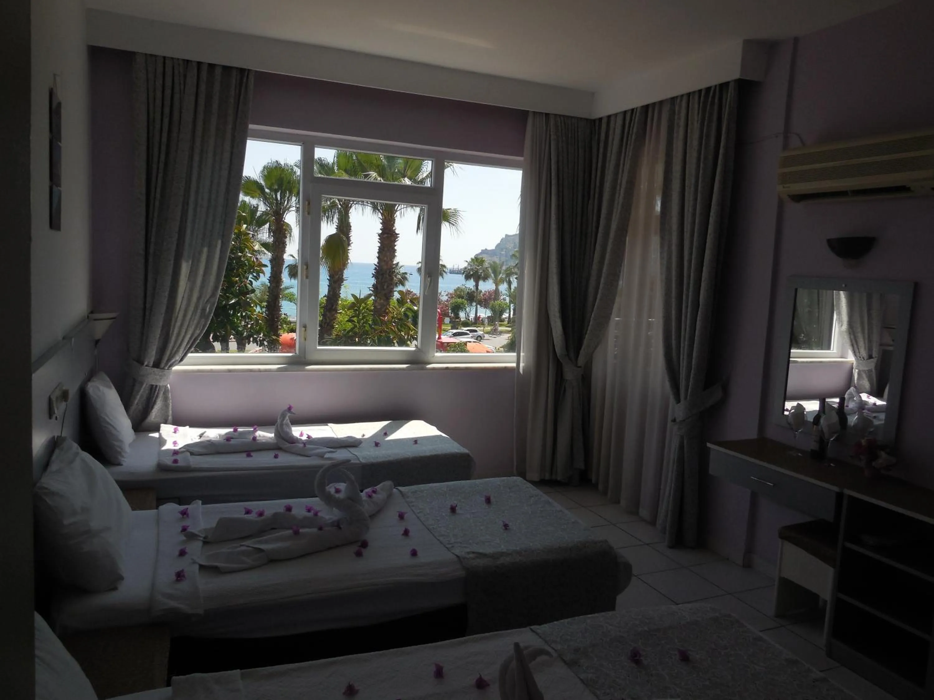 Photo of the whole room, Bed in Resitalya Hotel