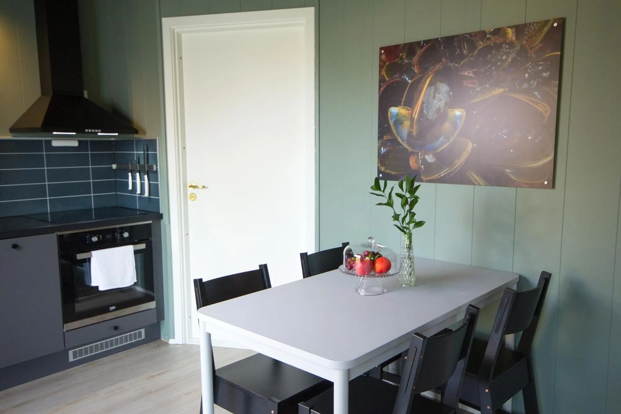 Kitchen or kitchenette in Saltstraumen Hotel og Fjordhytter