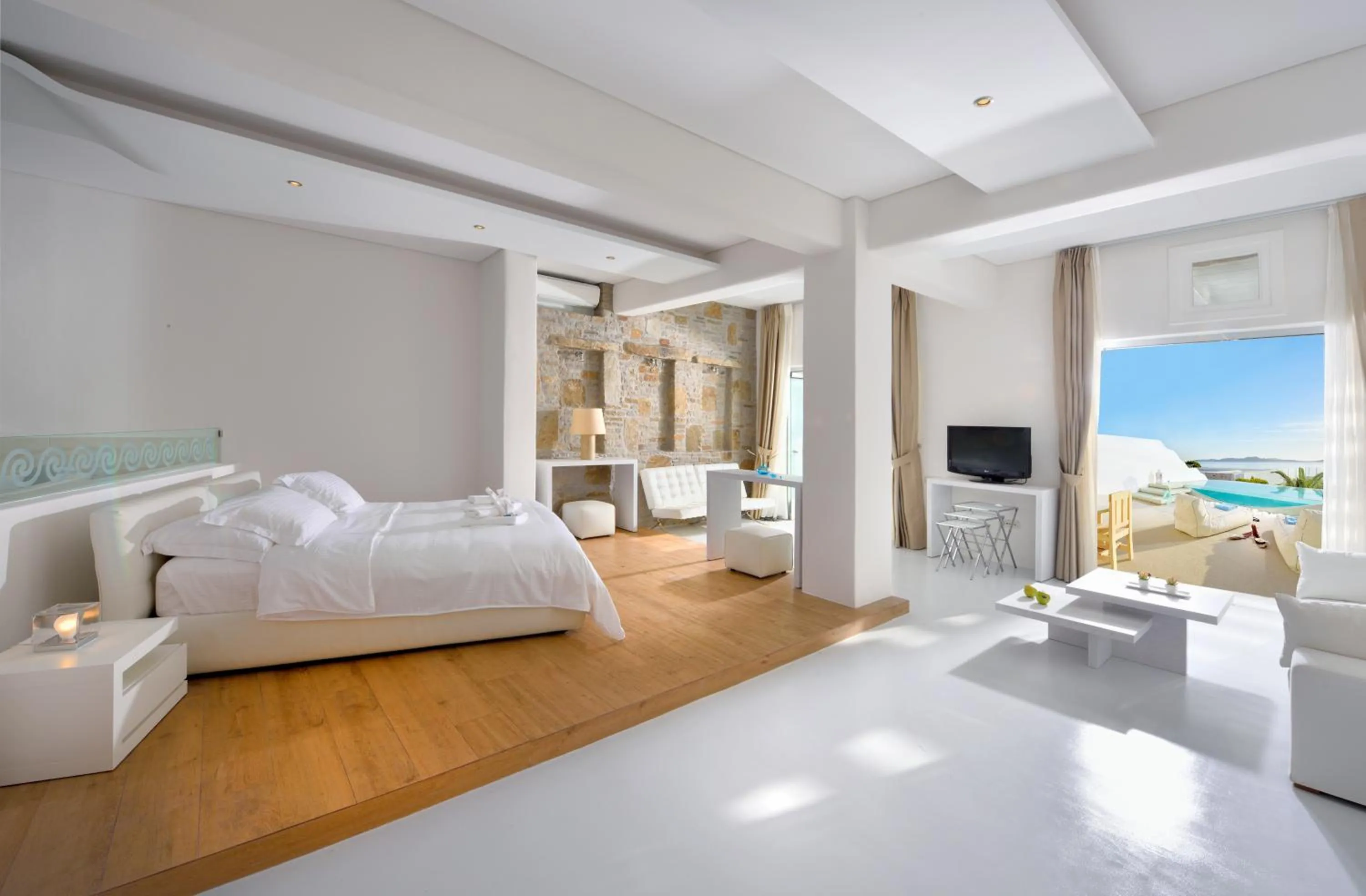 Bed in Saint John Hotel Villas & Spa