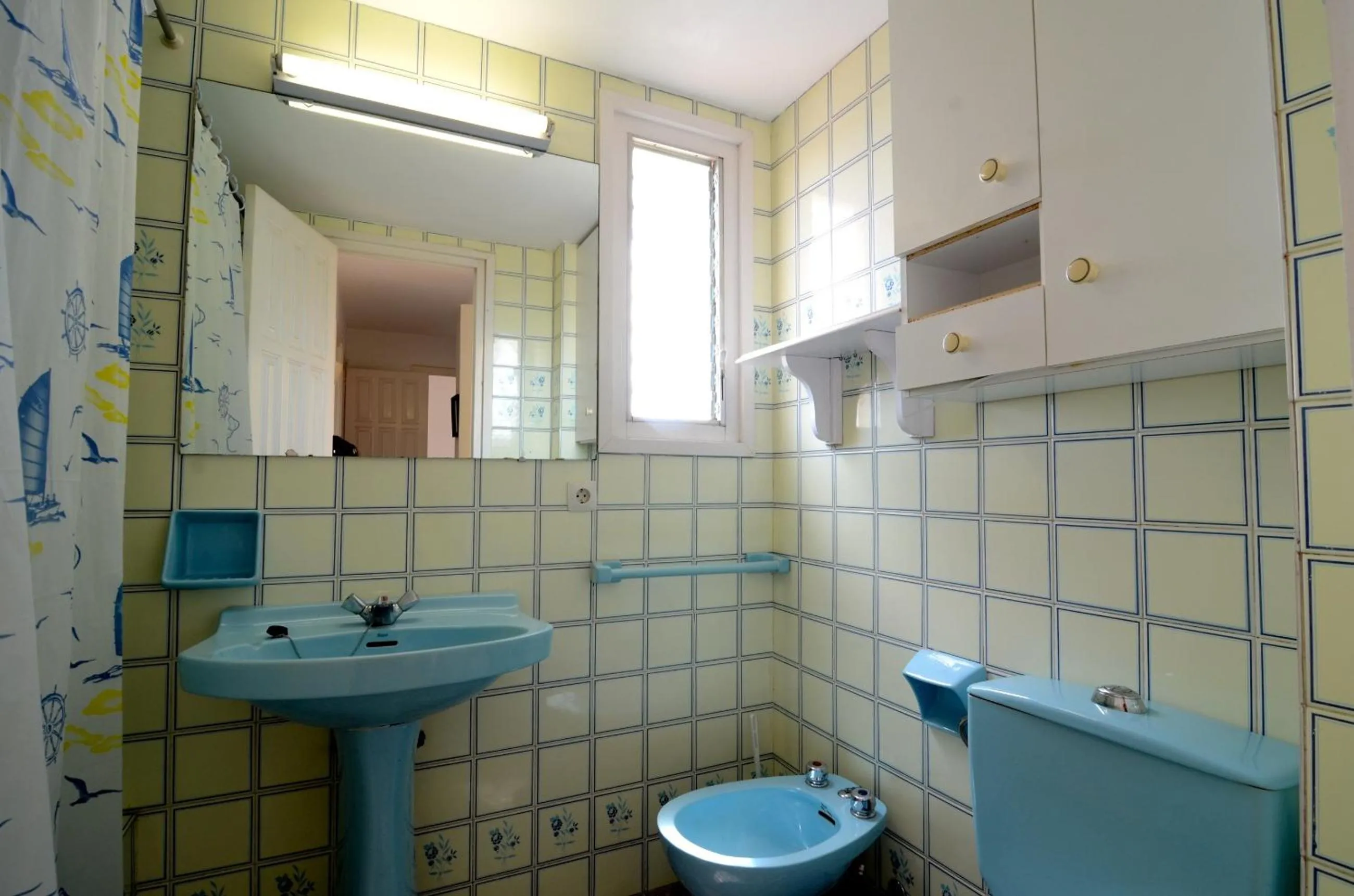 Bathroom in MAR BLAU L'ESCALA