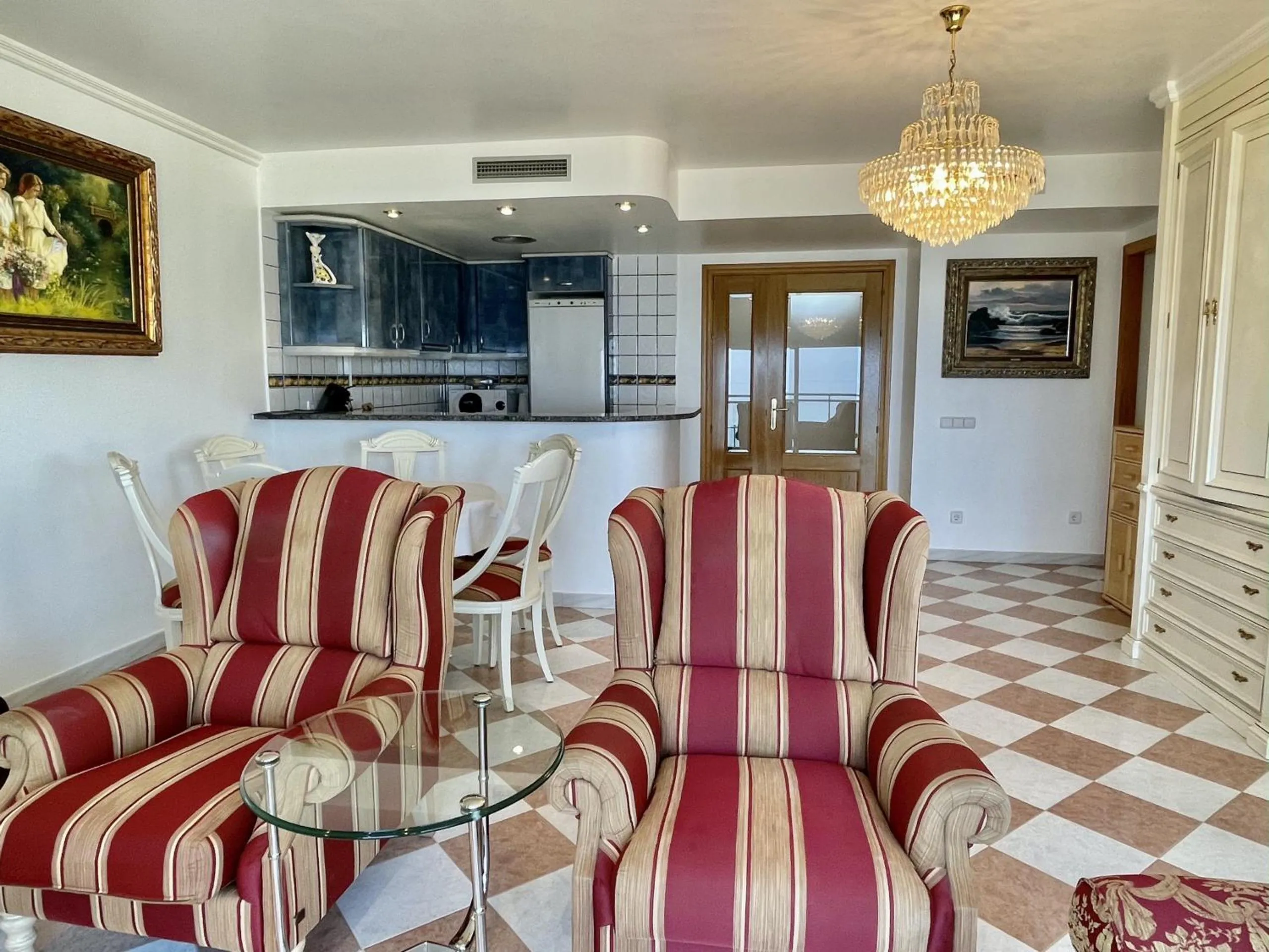 Communal lounge/ TV room in Margarida