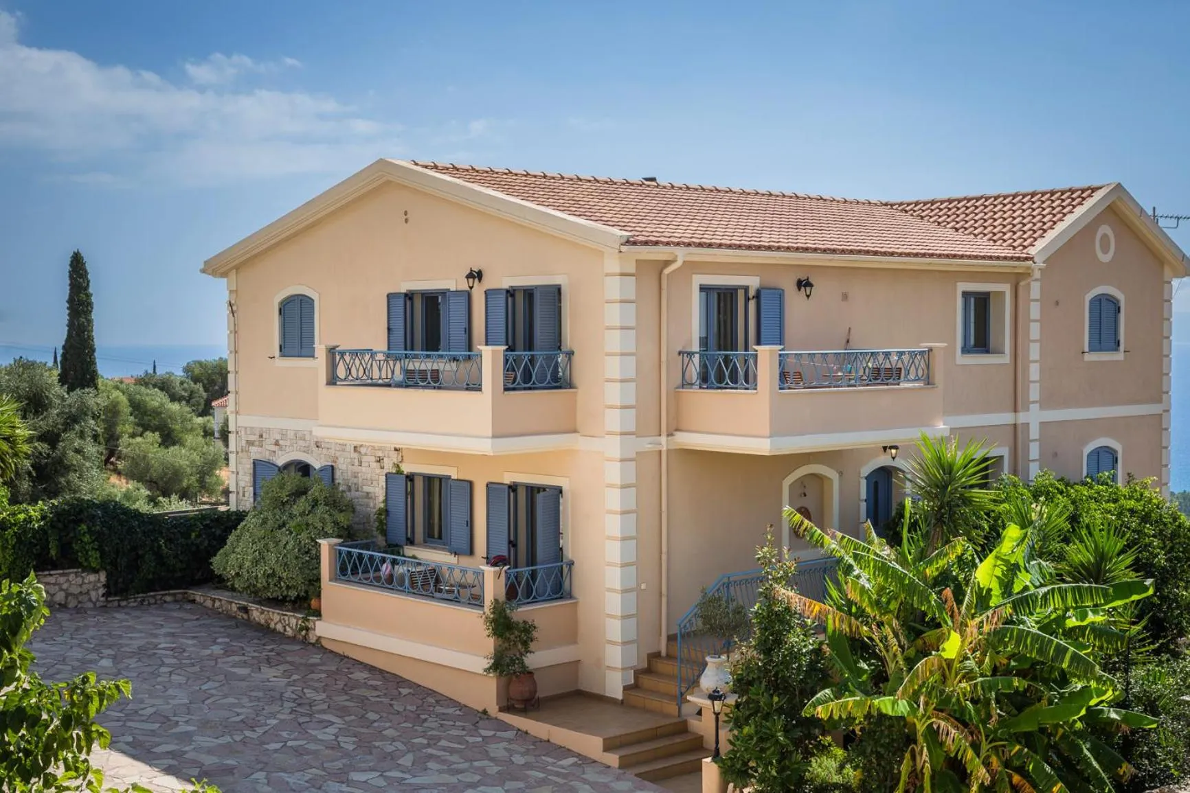 Property building in Diana Studios