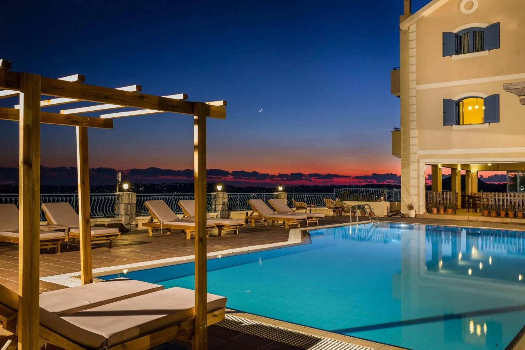 Swimming pool in Diana Studios