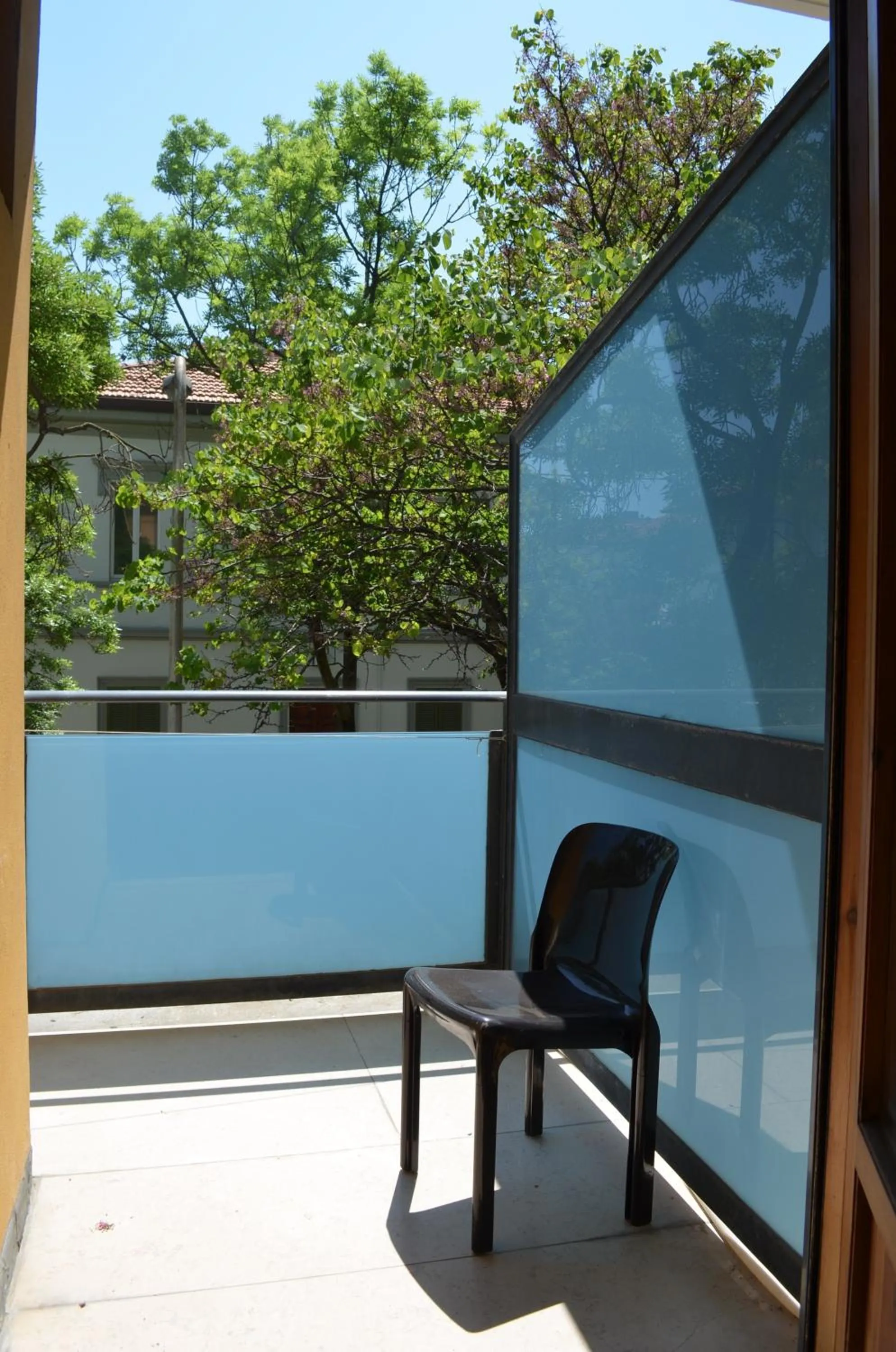 Day in Hotel Capitol