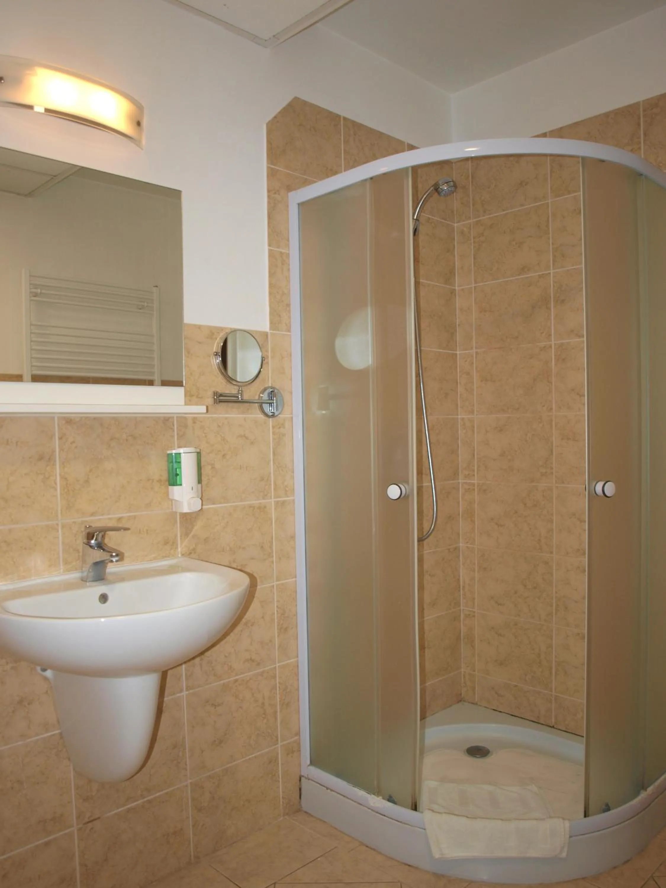 Shower in Pension Village