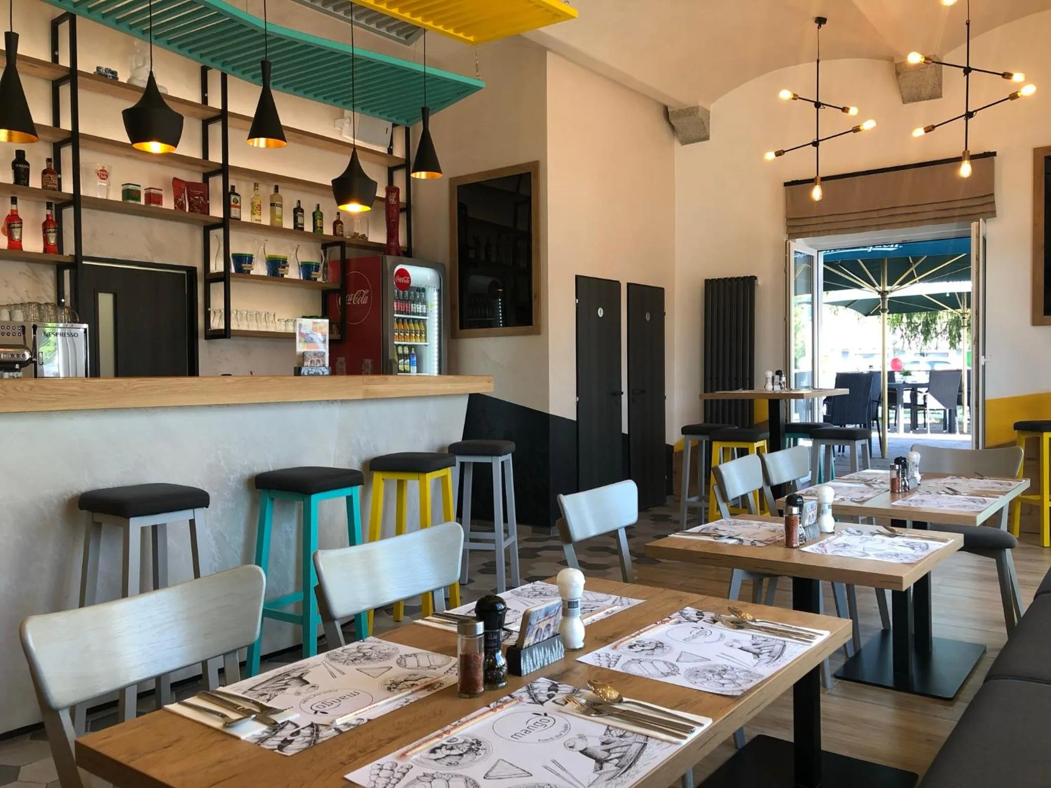 Restaurant/places to eat in Pension Village