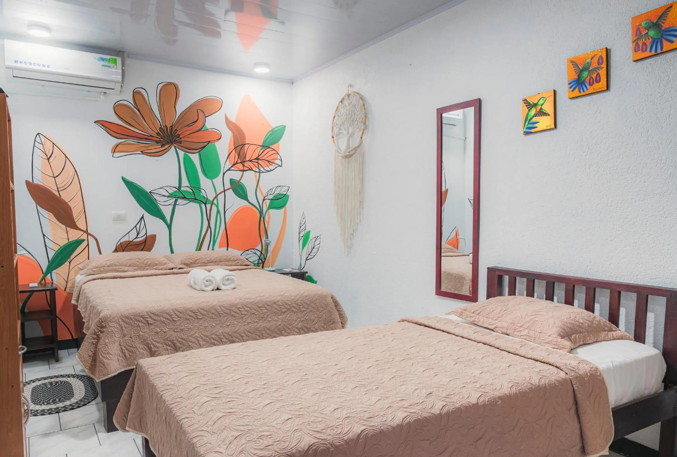 Red Frog Rooms