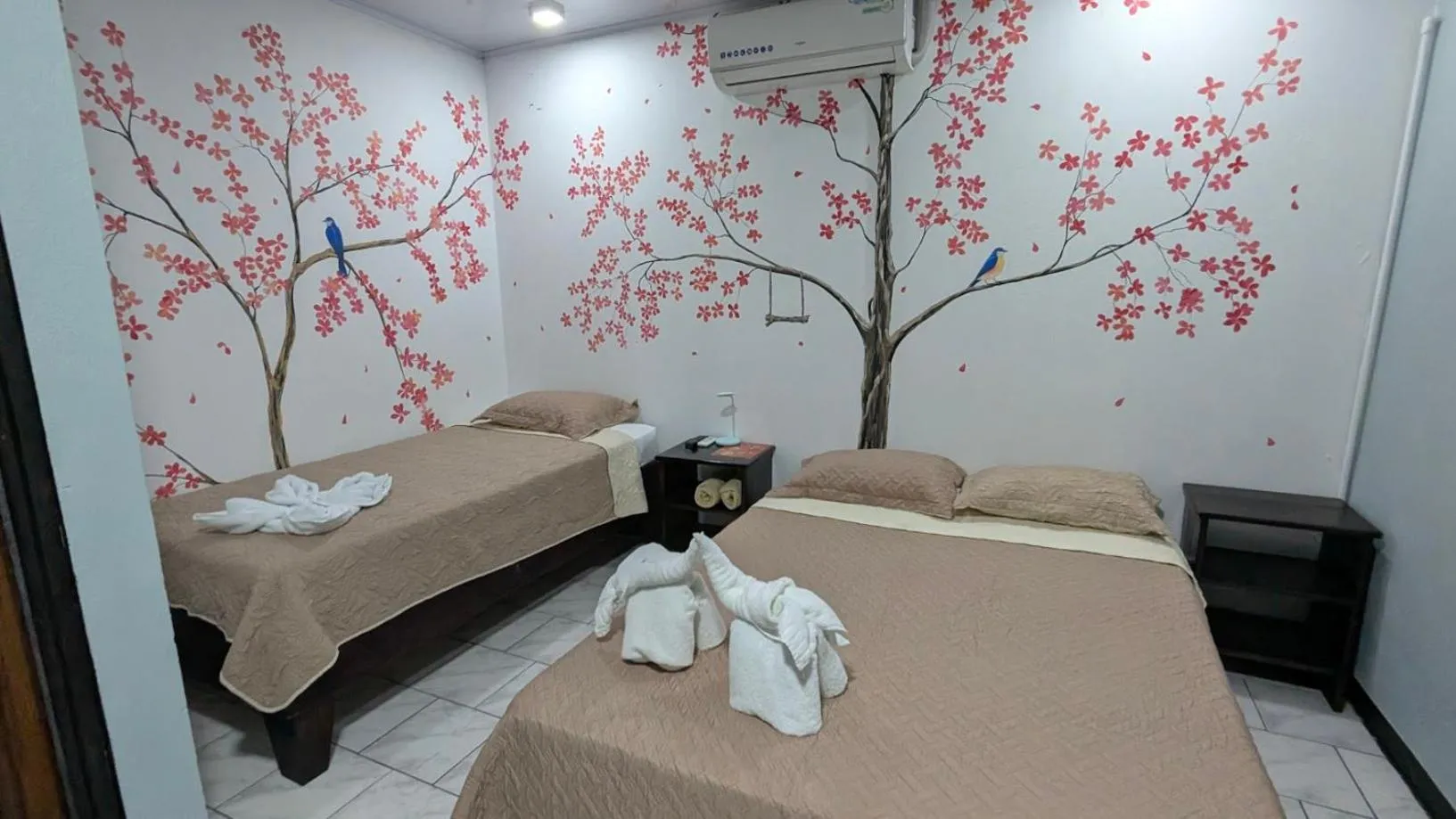 Red Frog Rooms