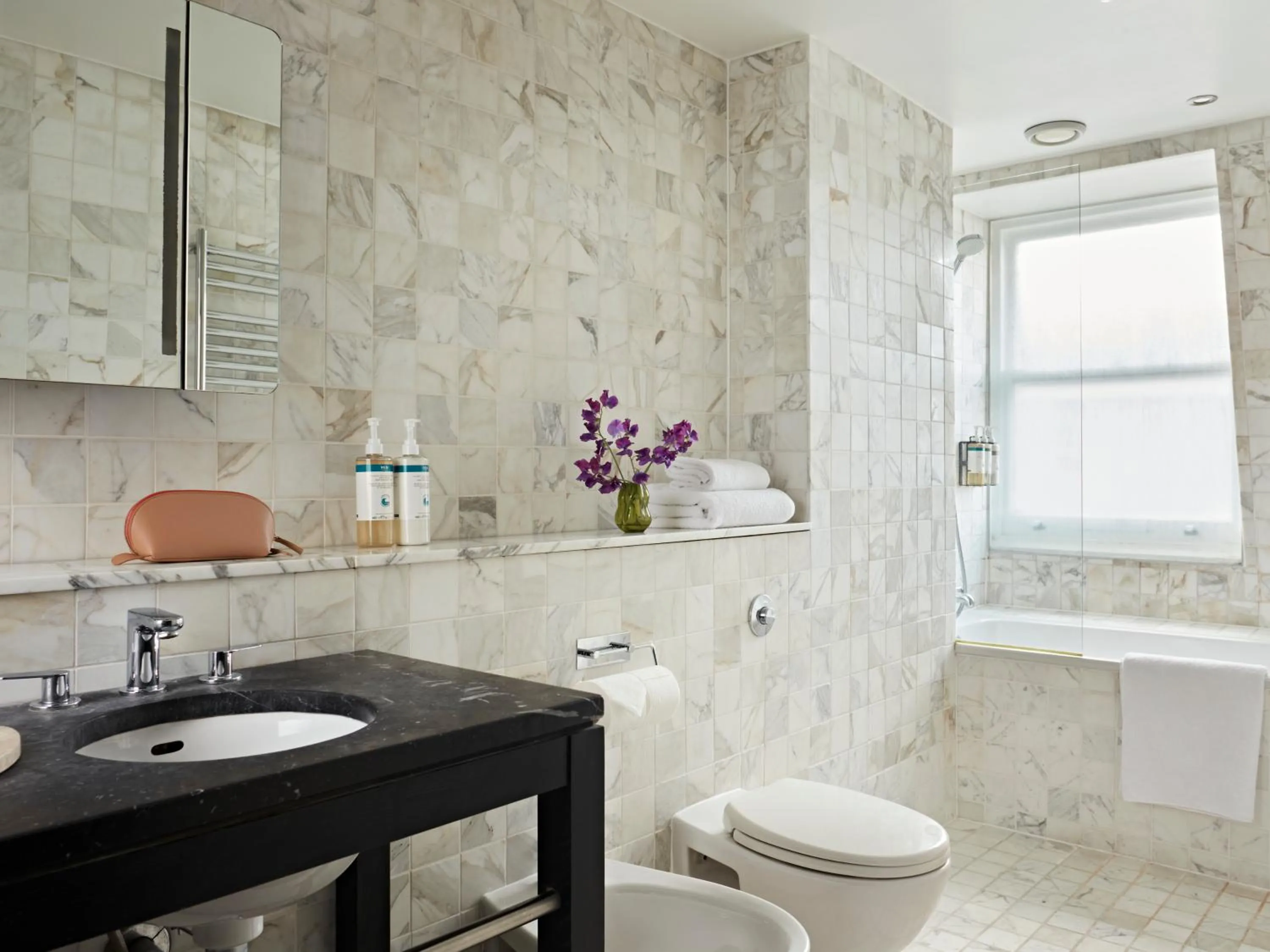 Bathroom in Numa London Bloomsbury