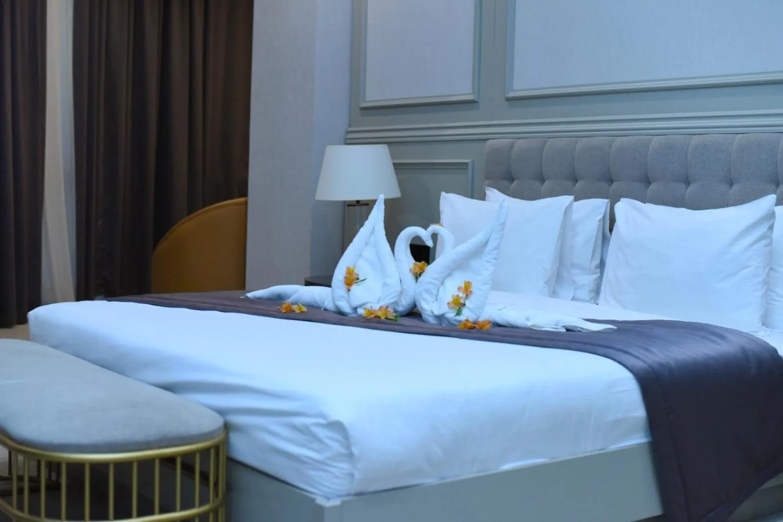 Bed in Horizon Manor Hotel