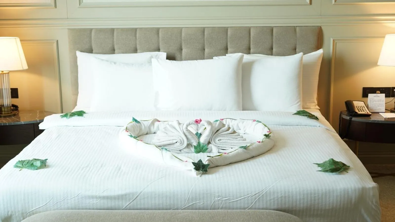 Bed in Horizon Manor Hotel