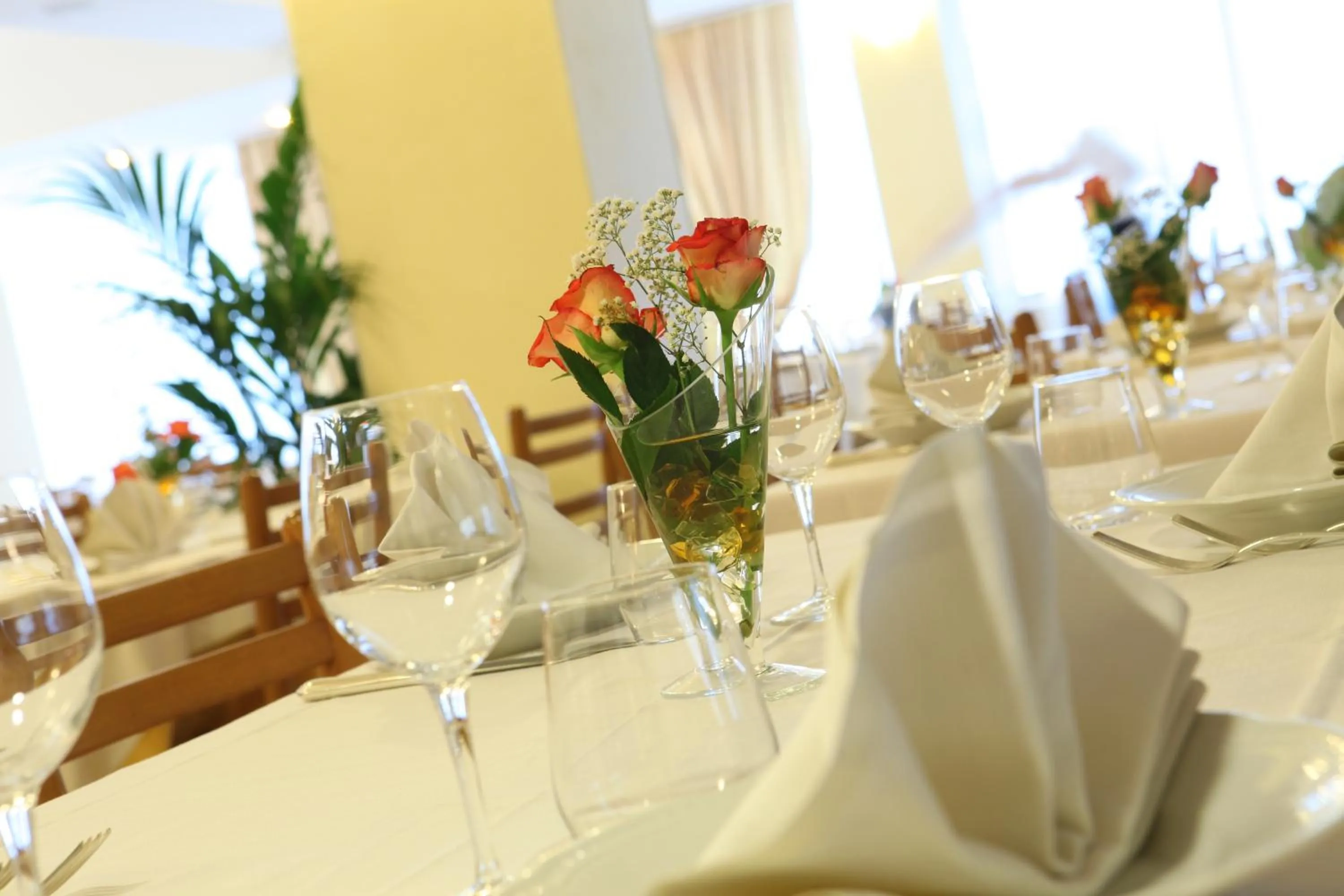 Restaurant/places to eat in Hotel Sayonara