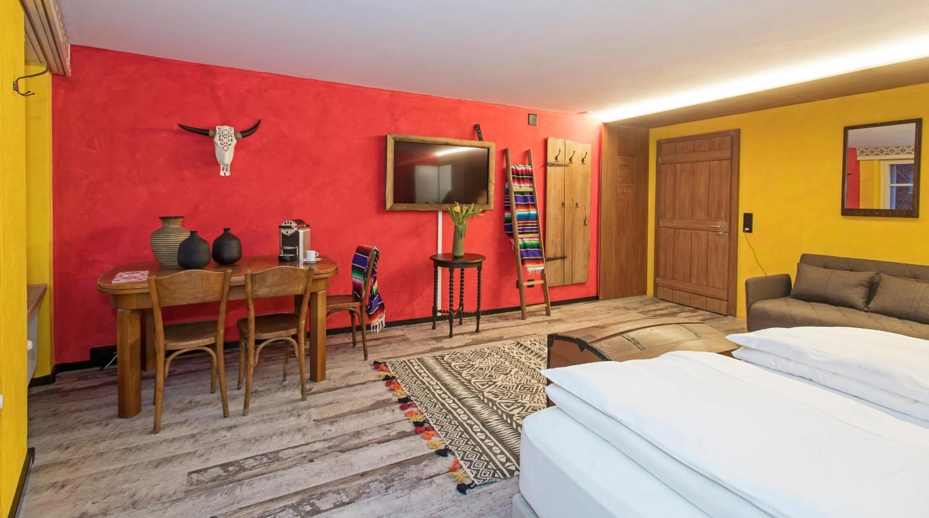 Photo of the whole room, Bed in Hotel 2B